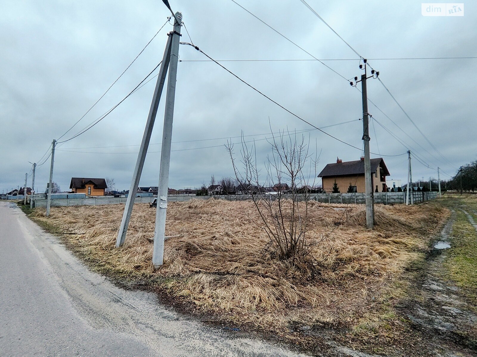 Земельна ділянка під житлову забудову в Дмитрівці, площа 14.5 сотки фото 1 Земельна ділянка під житлову забудову в Дмитрівці, площа 14.5 сотки фото 1
