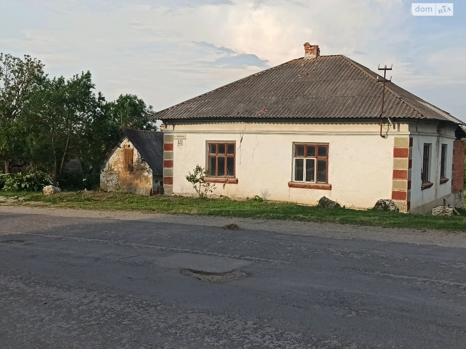 Земельна ділянка під житлову забудову в Дмухiвцях, площа 15 соток фото 1 Земельна ділянка під житлову забудову в Дмухiвцях, площа 15 соток фото 1