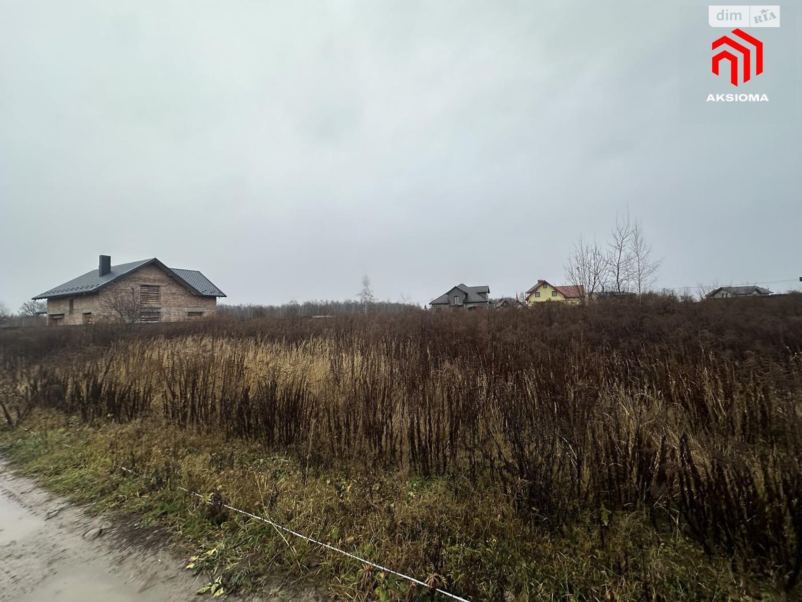 Земельный участок под жилую застройку в Драгомирчанах, площадь 12 соток фото 1