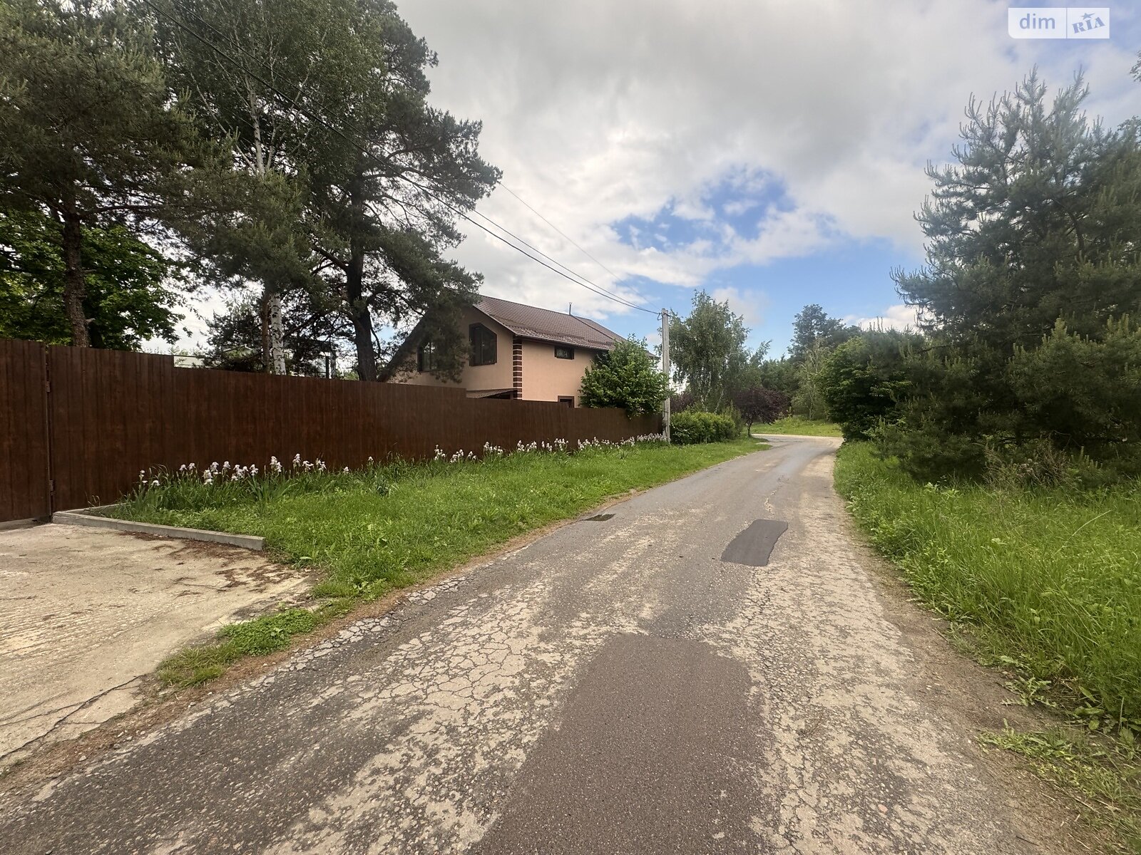 Земельна ділянка під житлову забудову в Горбовичах, площа 10 соток фото 1 Земельна ділянка під житлову забудову в Горбовичах, площа 10 соток фото 1