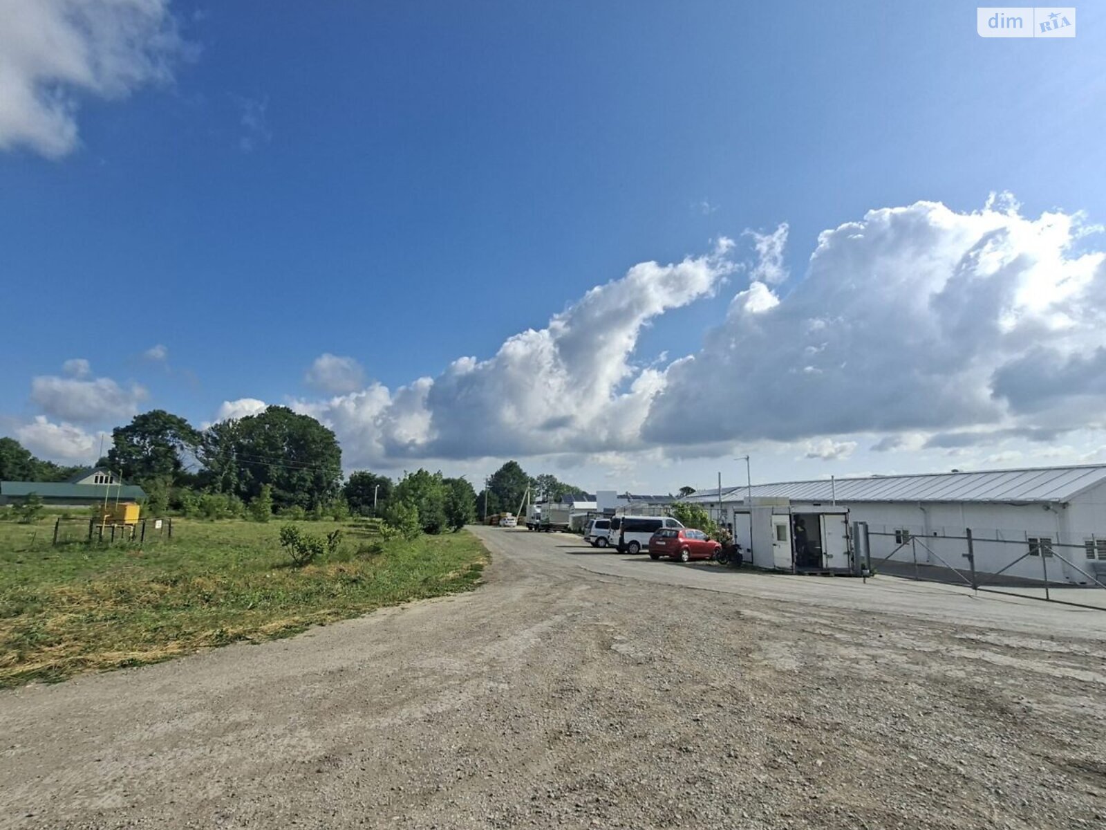 Земельна ділянка під житлову забудову в Хатки, площа 45 соток фото 1 Земельна ділянка під житлову забудову в Хатки, площа 45 соток фото 1