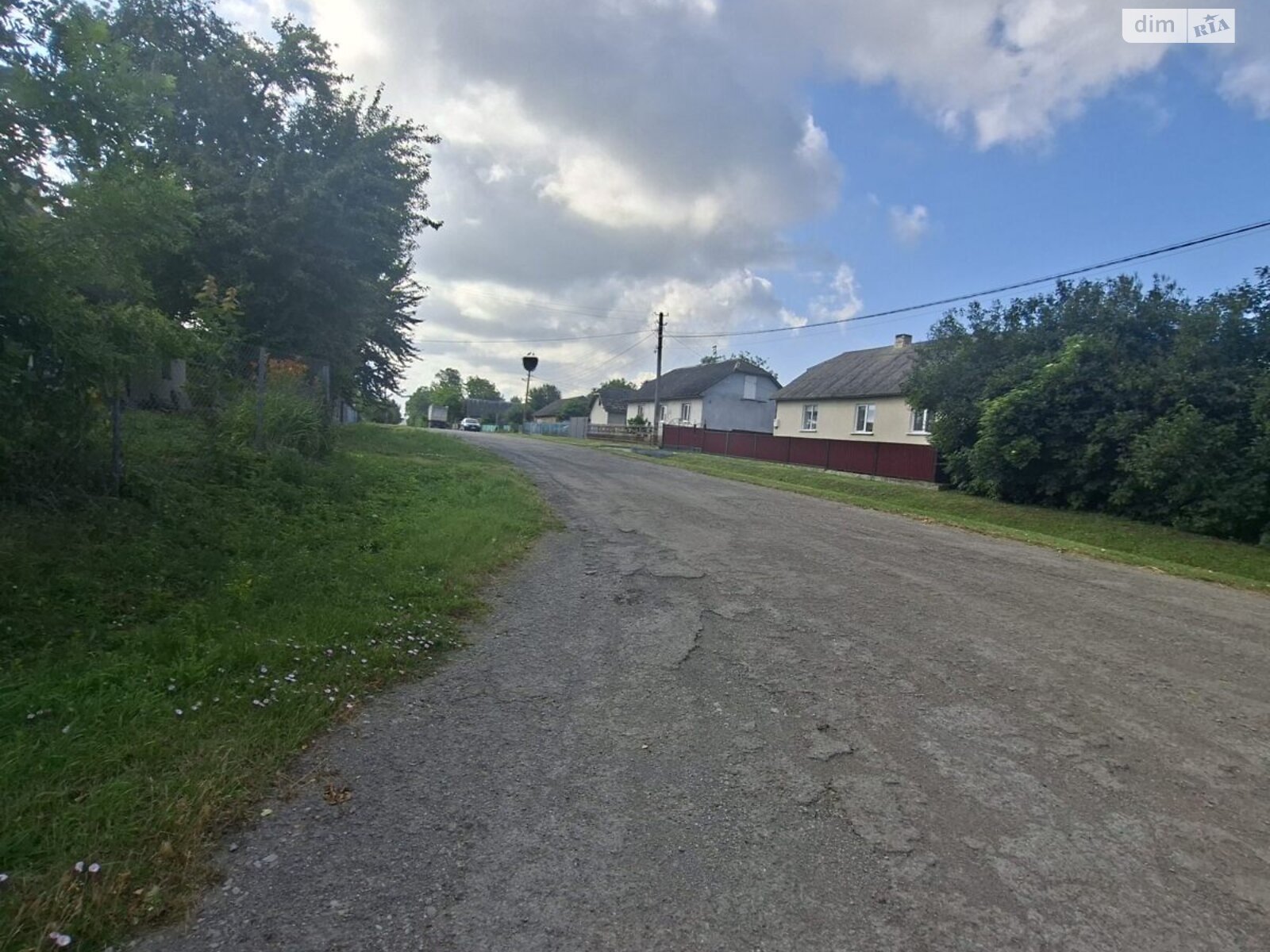 Земельна ділянка під житлову забудову в Хатки, площа 45 соток фото 1 Земельна ділянка під житлову забудову в Хатки, площа 45 соток фото 1