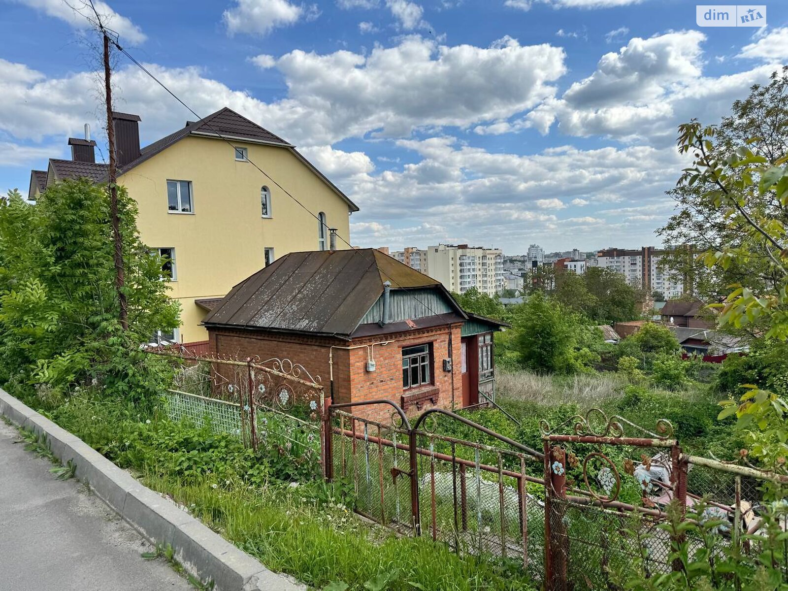 Земля под жилую застройку в Хмельницком, район Выставка, площадь 6.3 сотки фото 1 Земля под жилую застройку в Хмельницком, район Выставка, площадь 6.3 сотки фото 1