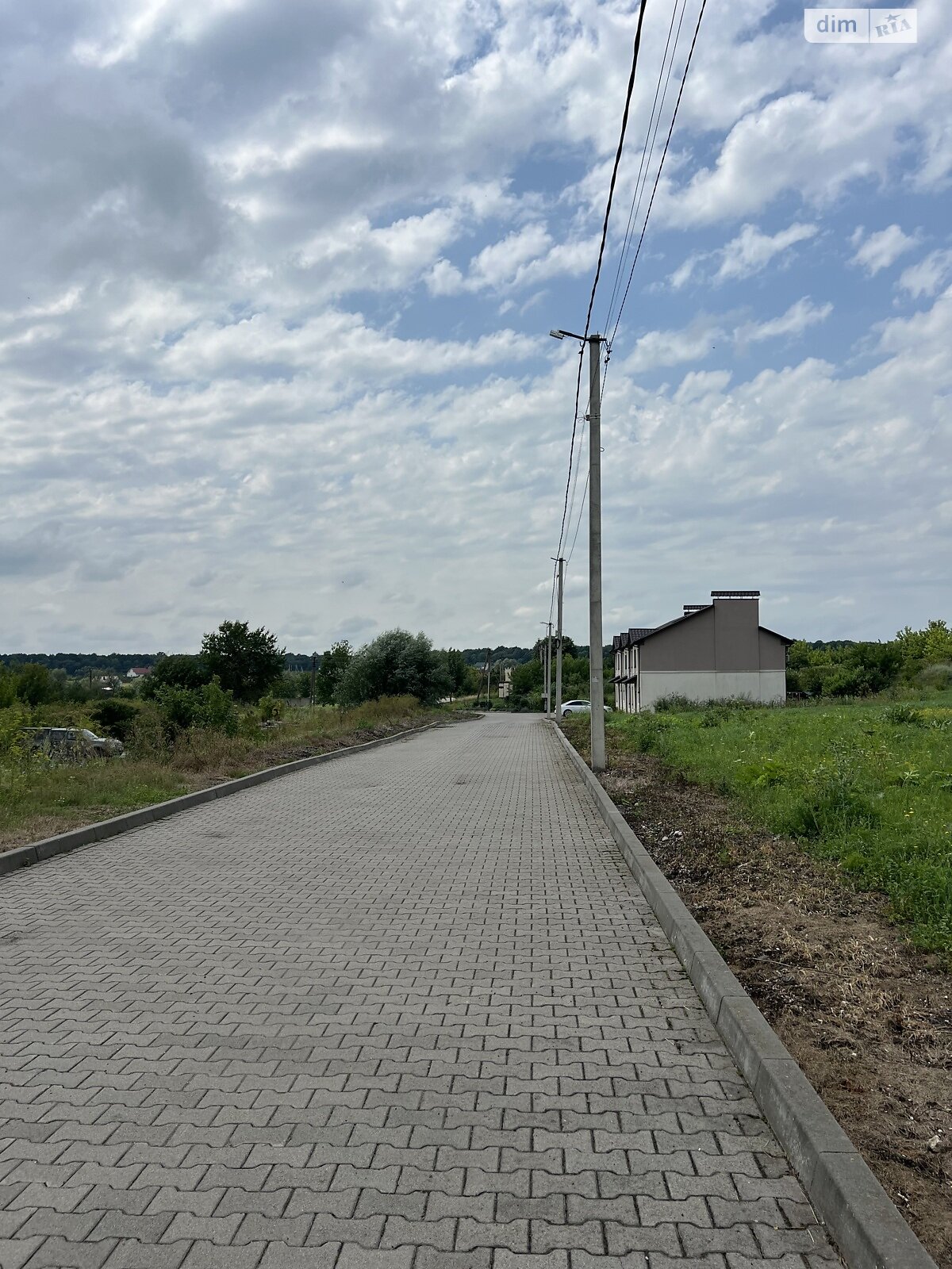 Земельный участок под жилую застройку в Иванковцах, площадь 10 соток фото 1 Земельный участок под жилую застройку в Иванковцах, площадь 10 соток фото 1