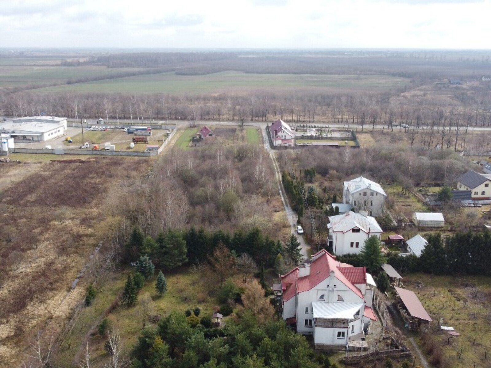 Земля під житлову забудову в Івано-Франківську, район Драгомирчани, площа 65 соток фото 1