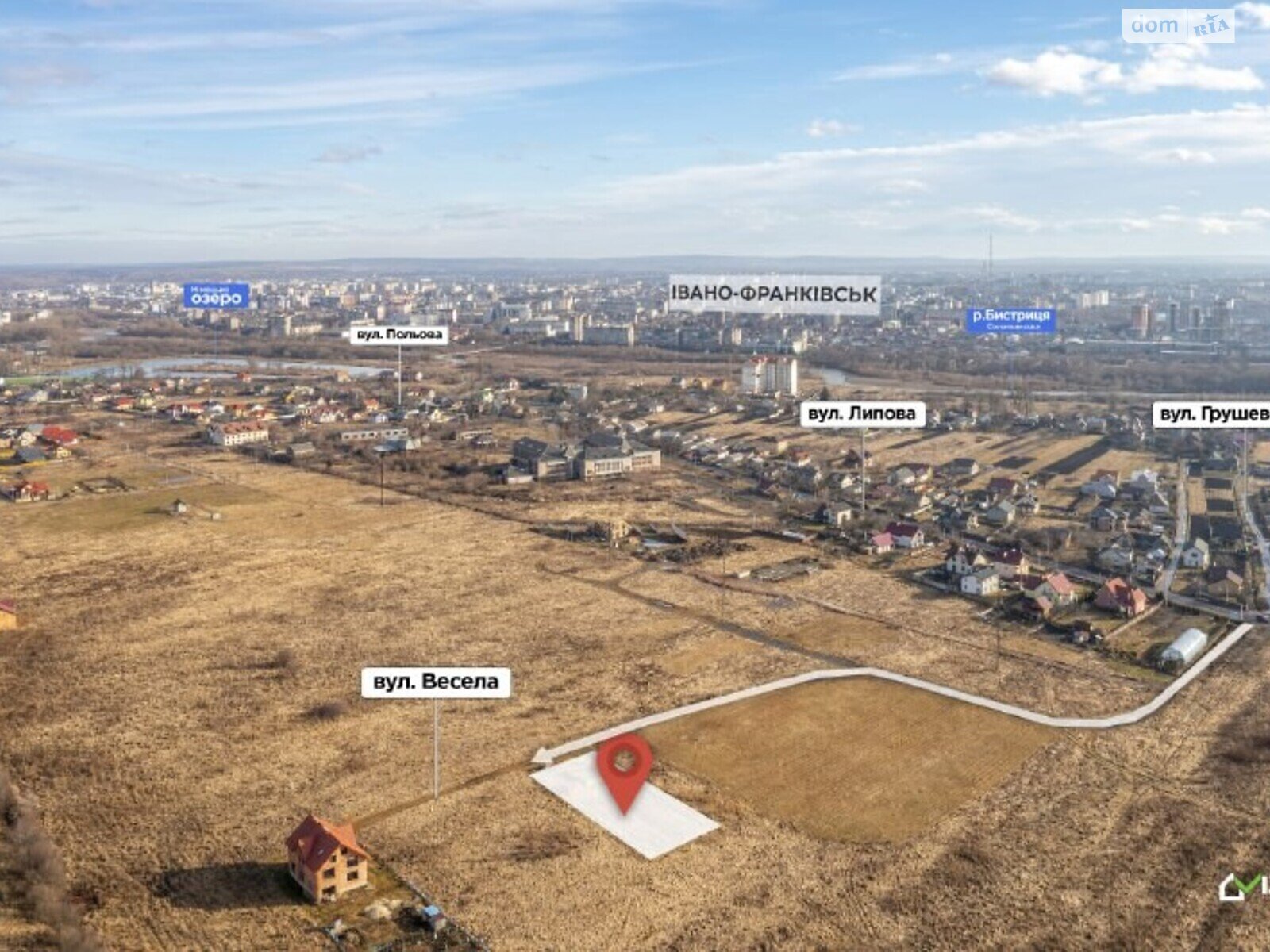Земля под жилую застройку в Ивано-Франковске, площадь 10 соток фото 1 Земля под жилую застройку в Ивано-Франковске, площадь 10 соток фото 1