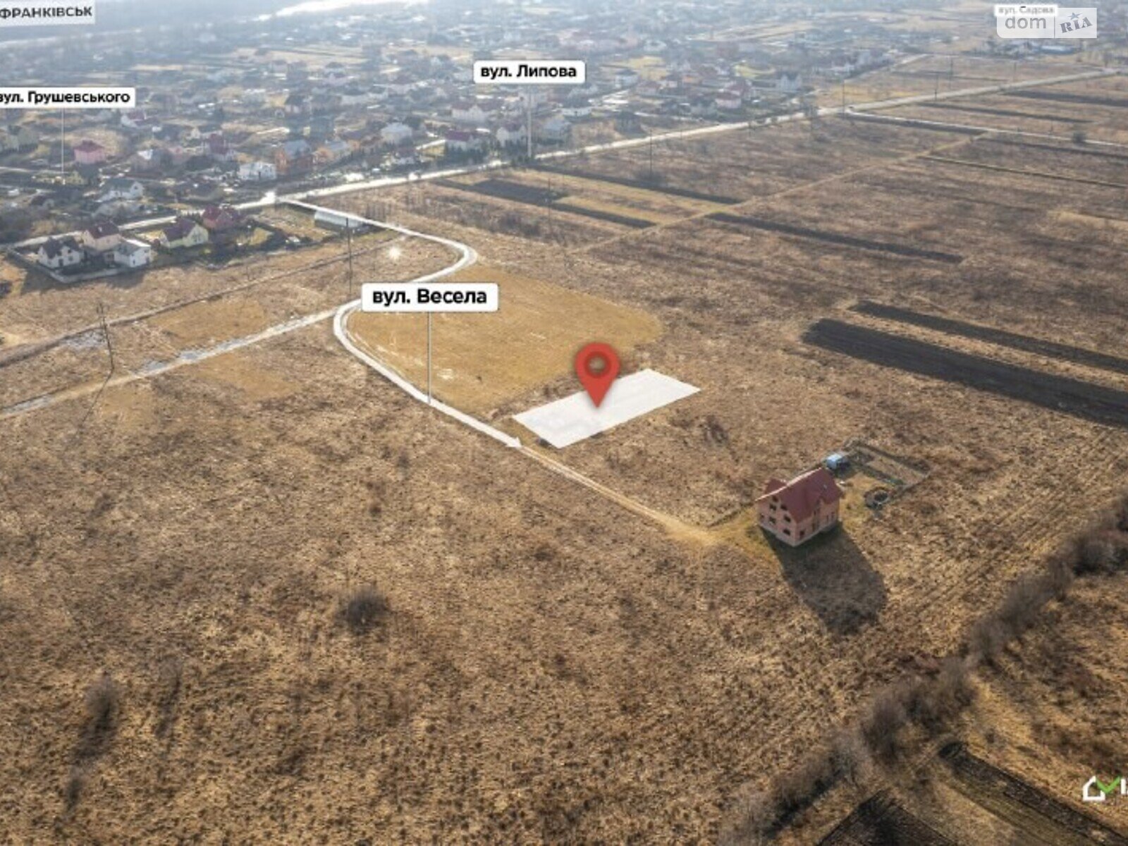 Земля под жилую застройку в Ивано-Франковске, площадь 10 соток фото 1 Земля под жилую застройку в Ивано-Франковске, площадь 10 соток фото 1
