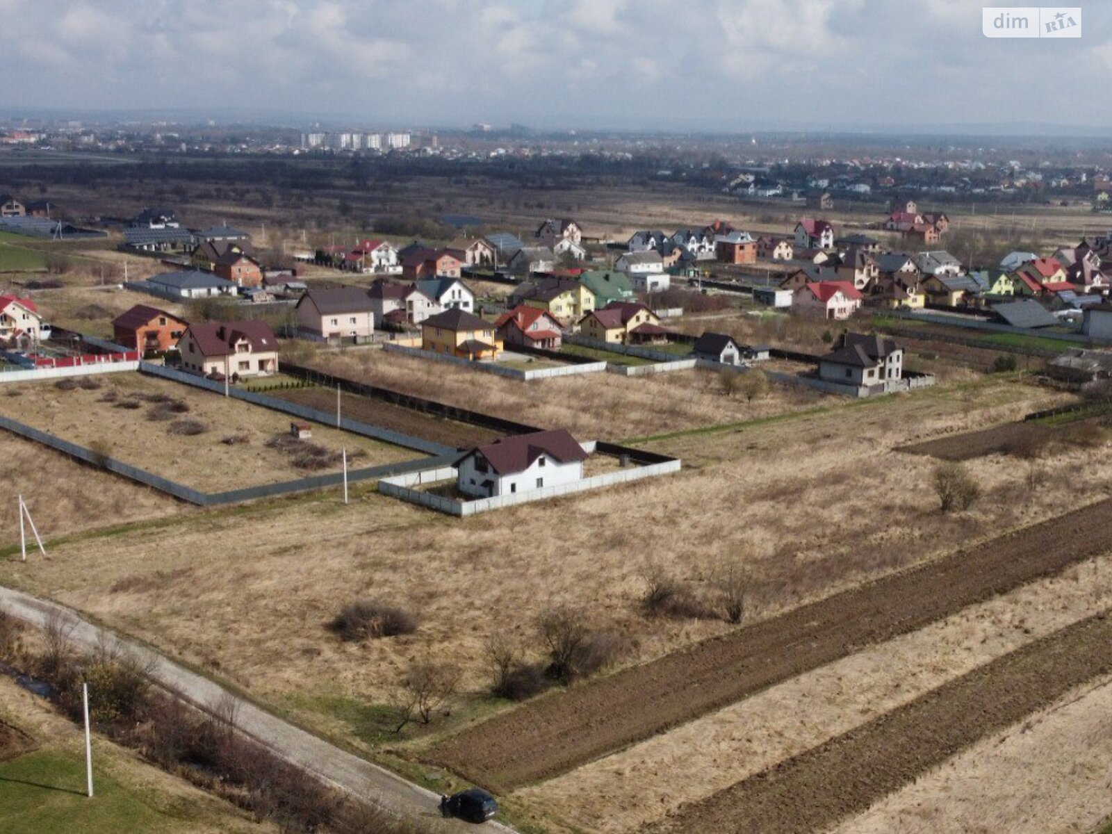 Земля під житлову забудову в Івано-Франківську, район Чукалівка, площа 5.2 сотки фото 1