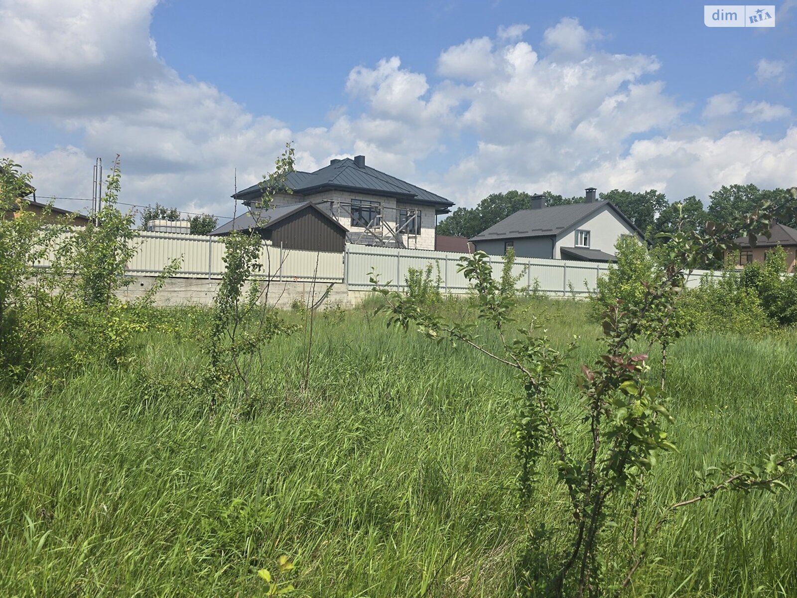 Земельный участок под жилую застройку в Ивановке, площадь 8 соток фото 1 Земельный участок под жилую застройку в Ивановке, площадь 8 соток фото 1