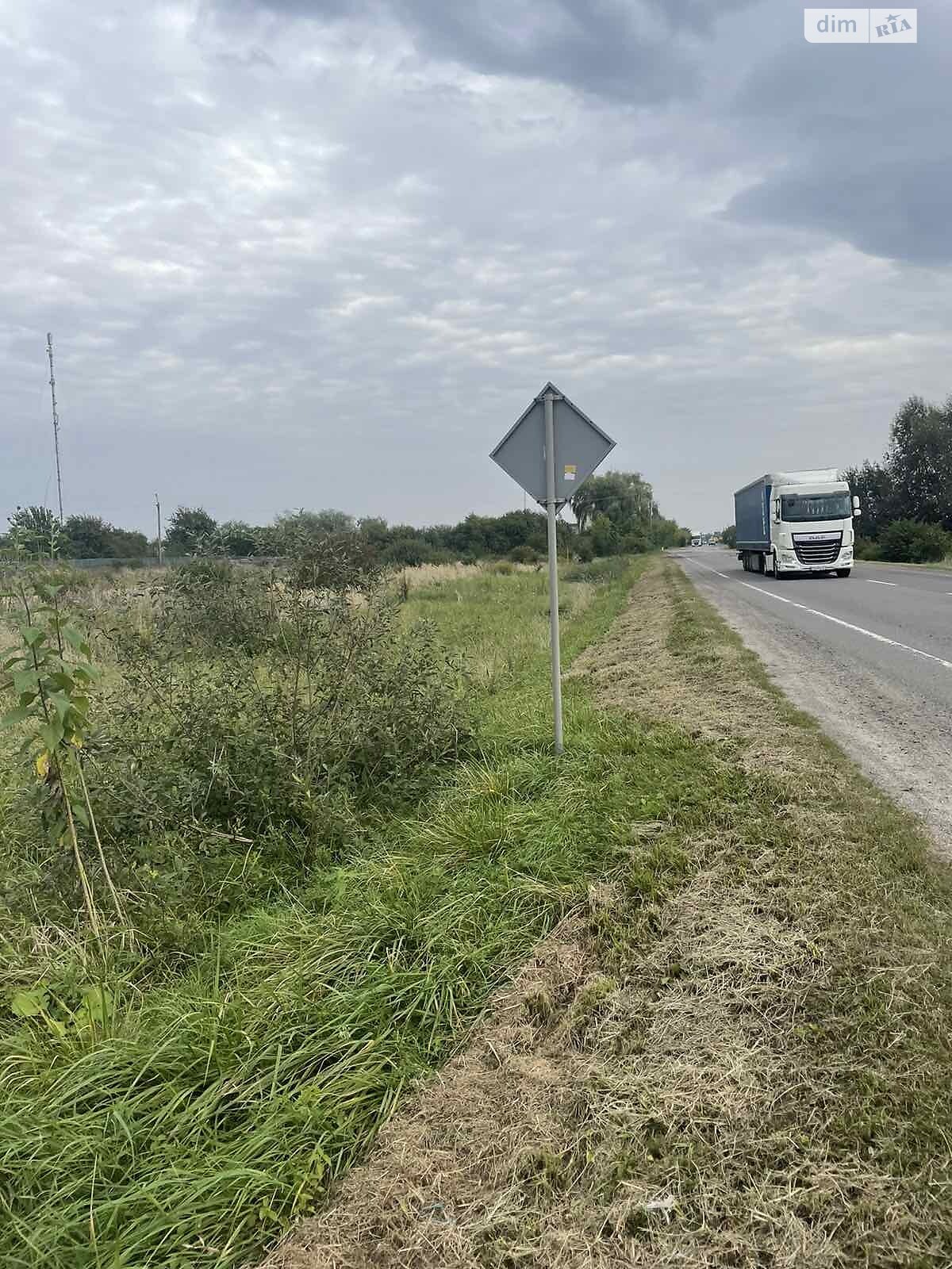 Земля під житлову забудову в Жовкві, район Жовква, площа 8 соток фото 1