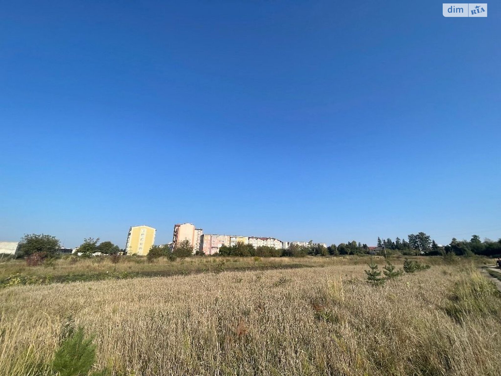 Земельна ділянка під житлову забудову в Жовкві, площа 1.488 Га фото 1