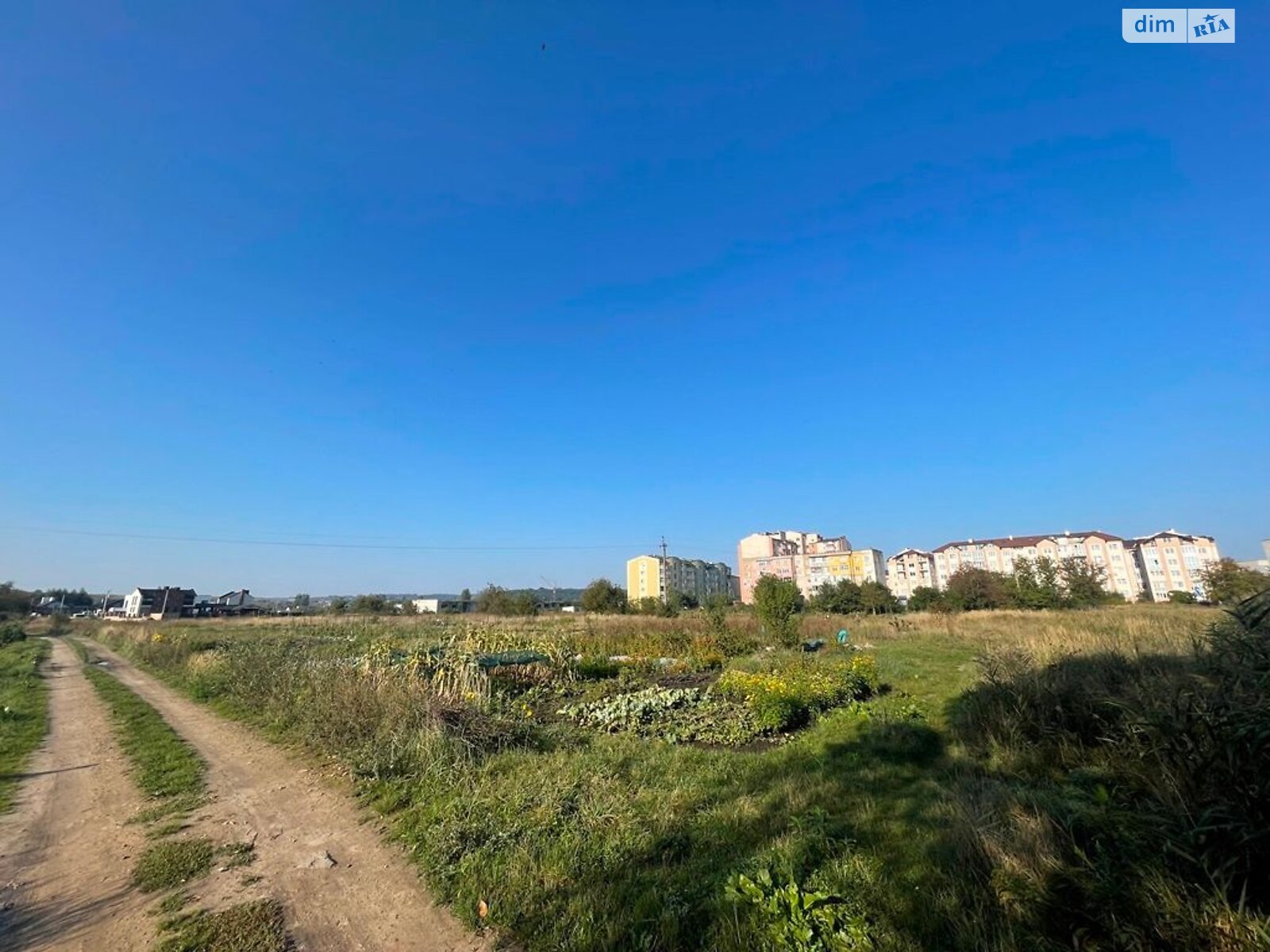 Земельна ділянка під житлову забудову в Жовкві, площа 1.488 Га фото 1