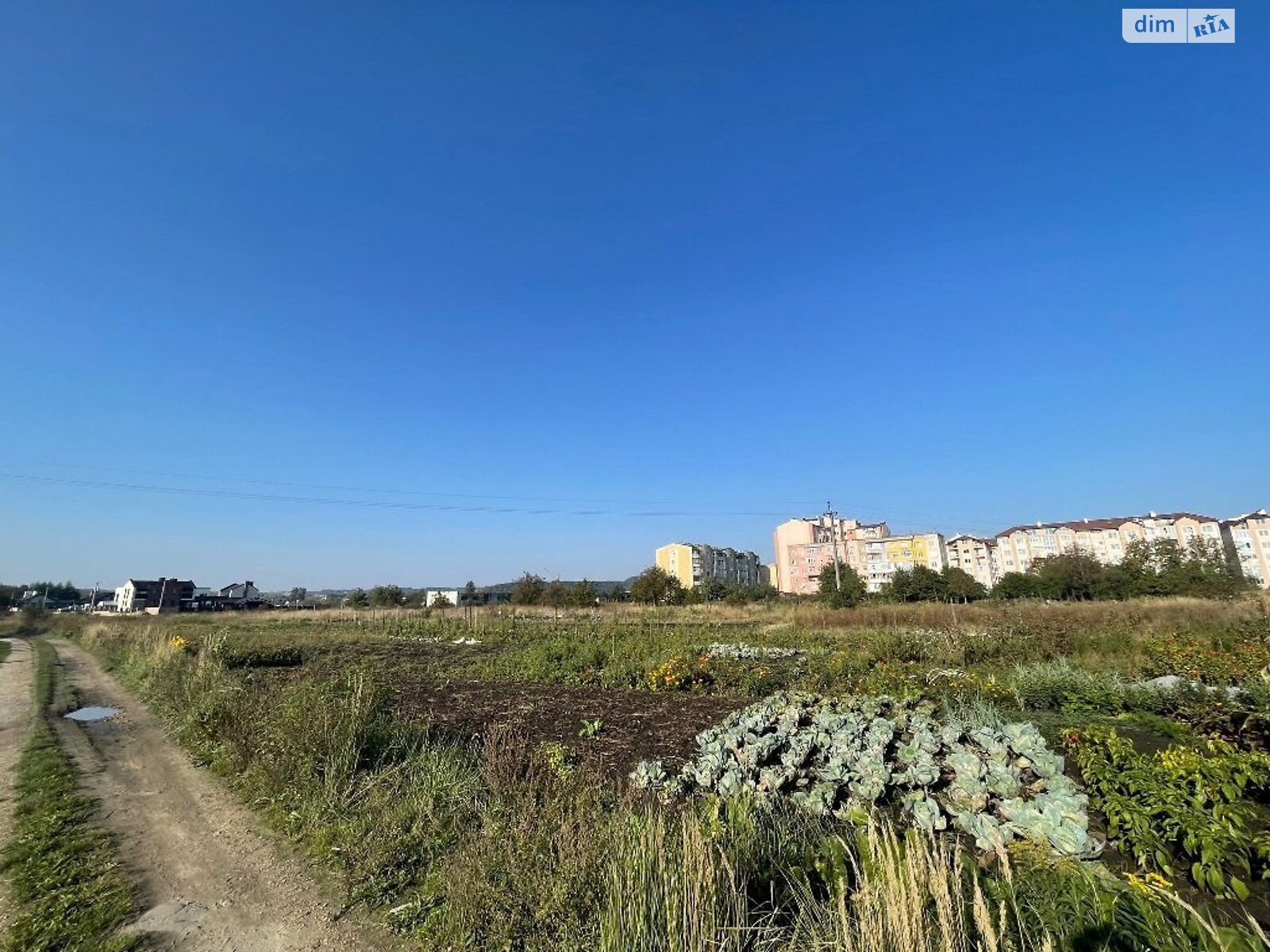 Земельна ділянка під житлову забудову в Жовкві, площа 1.488 Га фото 1