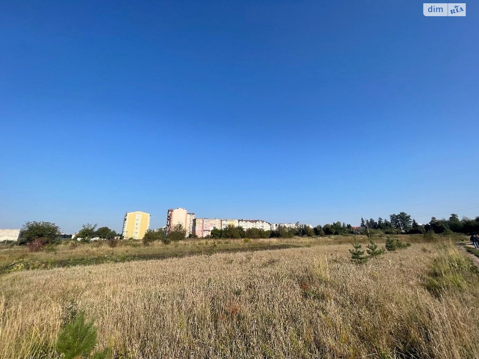 Земельна ділянка під житлову забудову в Жовкві, площа 1.488 Га фото 1