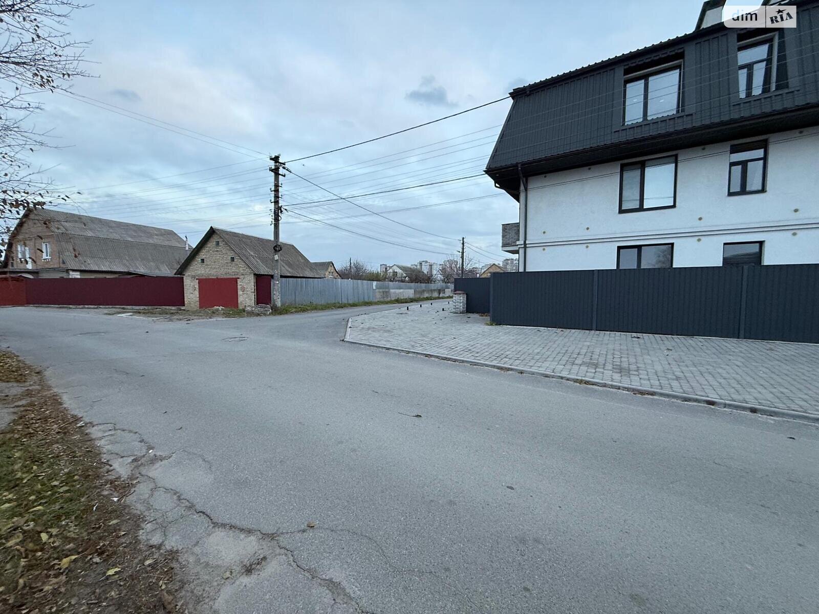 Земля під житлову забудову в Києві, район Жуляни, площа 14 соток фото 1 Земля під житлову забудову в Києві, район Жуляни, площа 14 соток фото 1