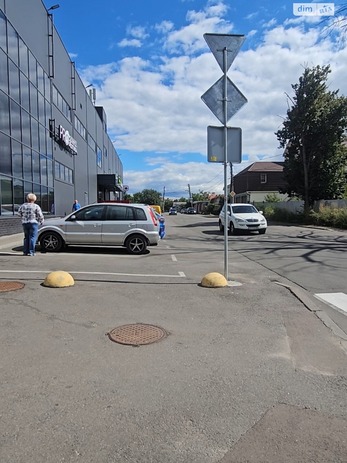 Земля під житлову забудову в Києві, район Новобіличі, площа 10 соток фото 1 Земля під житлову забудову в Києві, район Новобіличі, площа 10 соток фото 1