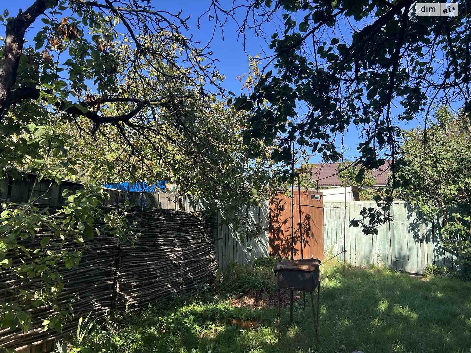 Земельный участок под жилую застройку в Киеве, площадь 4 сотки фото 1 Земельный участок под жилую застройку в Киеве, площадь 4 сотки фото 1