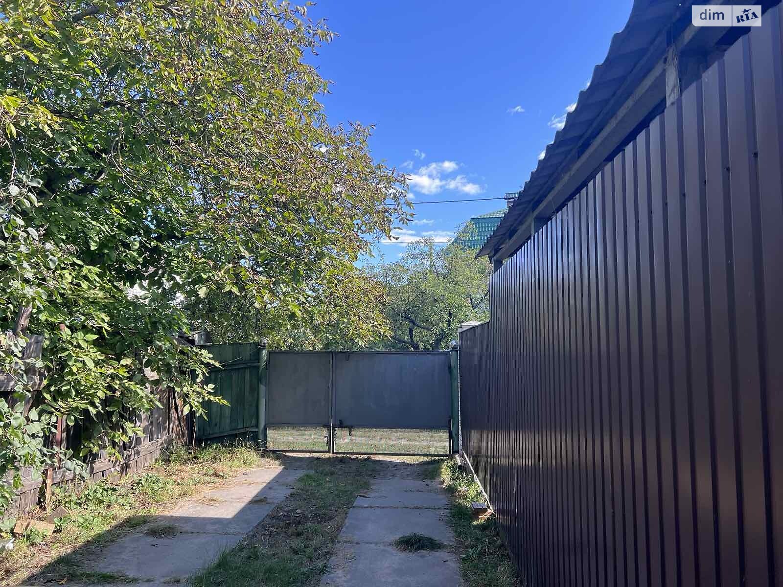 Земельный участок под жилую застройку в Киеве, площадь 4 сотки фото 1 Земельный участок под жилую застройку в Киеве, площадь 4 сотки фото 1