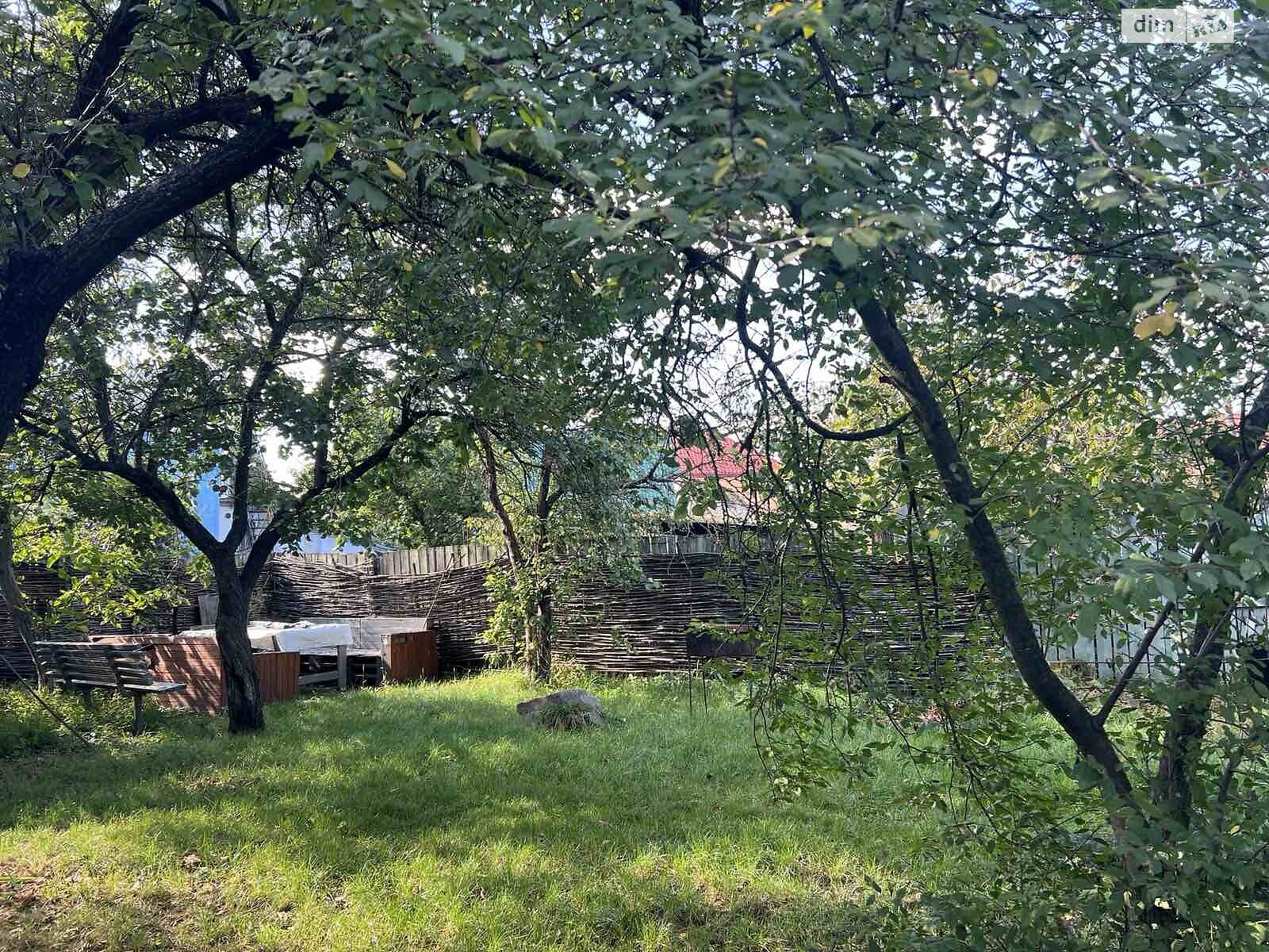 Земельный участок под жилую застройку в Киеве, площадь 4 сотки фото 1 Земельный участок под жилую застройку в Киеве, площадь 4 сотки фото 1