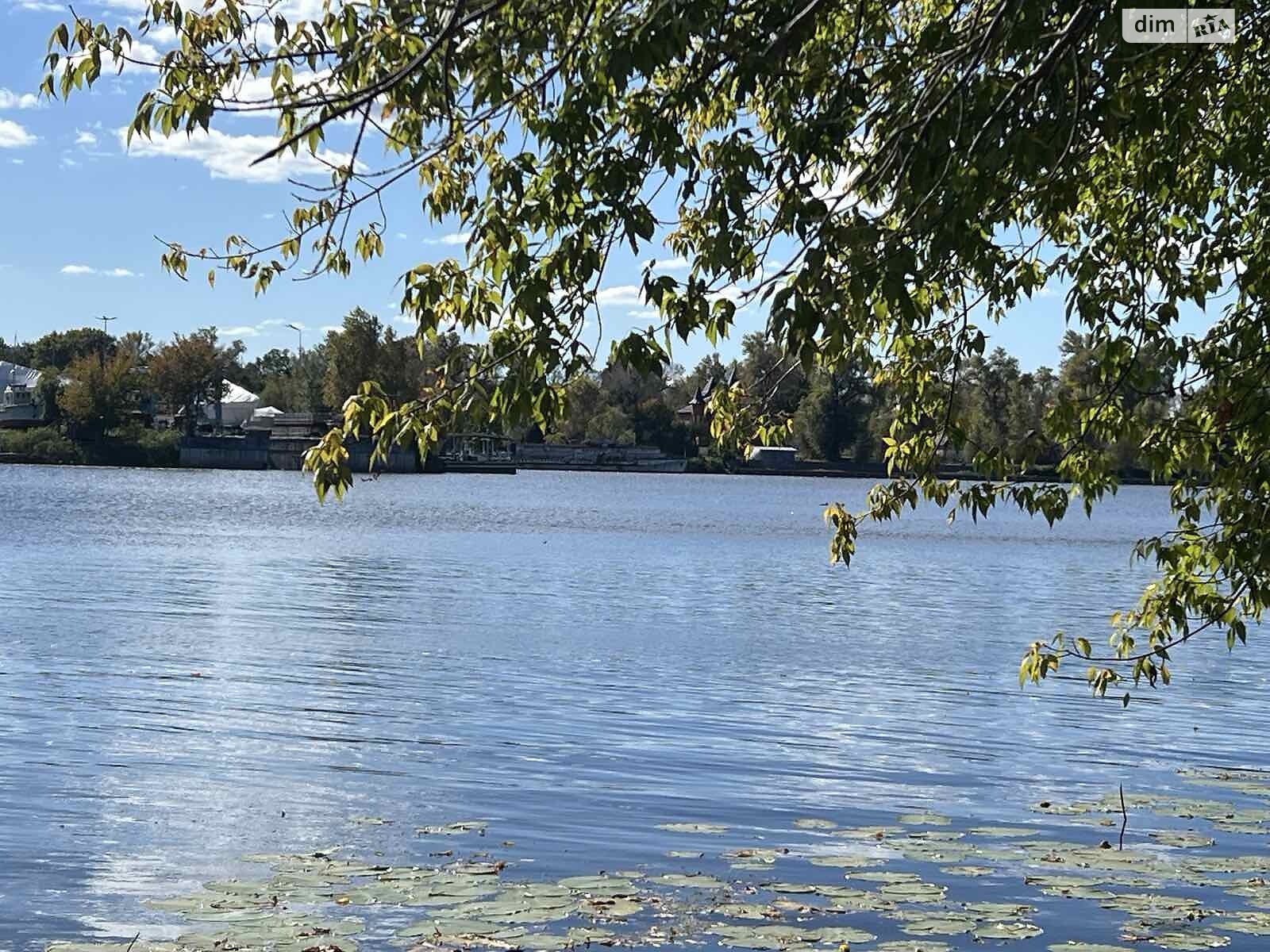 Земельный участок под жилую застройку в Киеве, площадь 4 сотки фото 1 Земельный участок под жилую застройку в Киеве, площадь 4 сотки фото 1