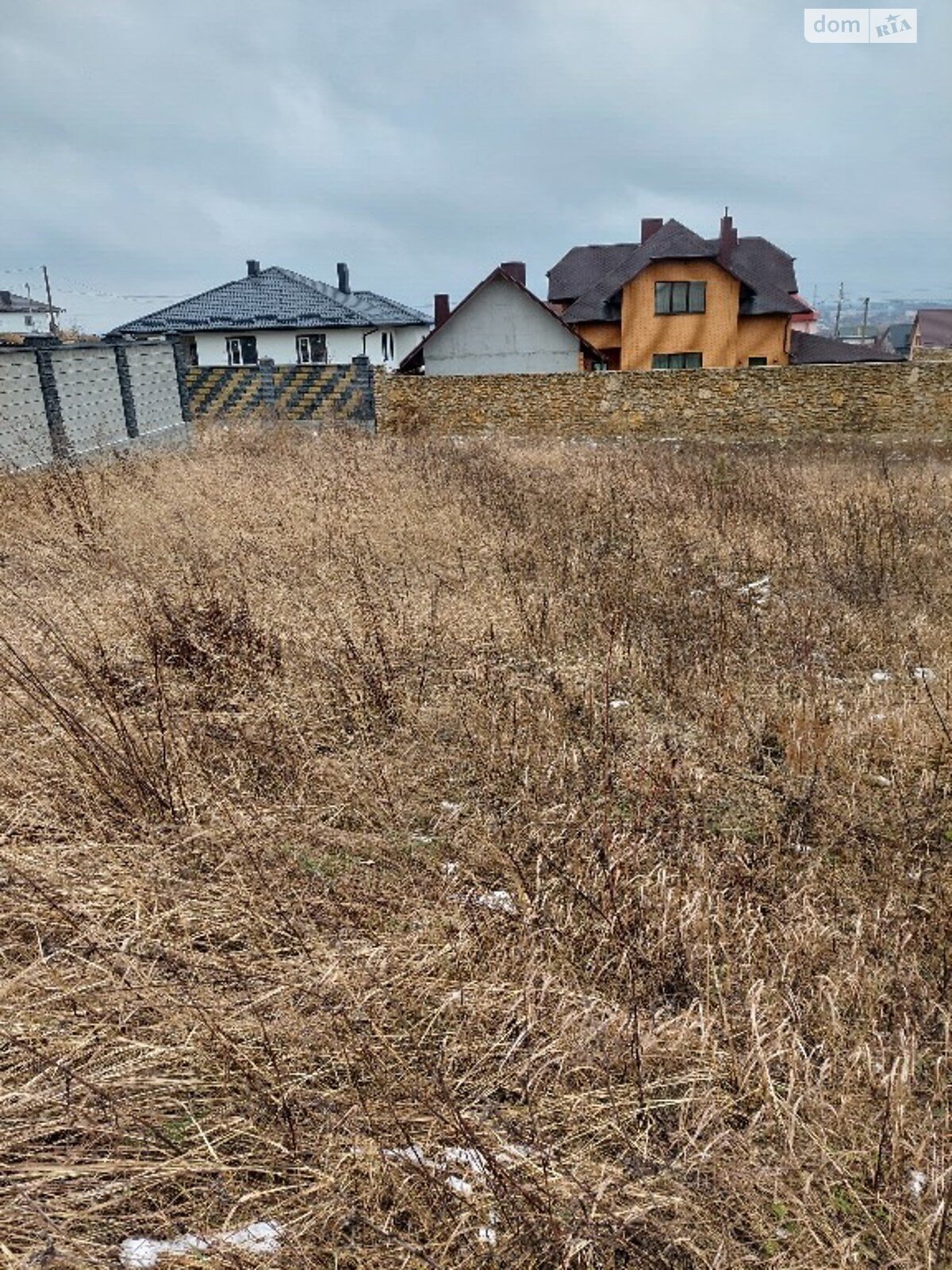 Земельный участок под жилую застройку в Корнине, площадь 11 соток фото 1