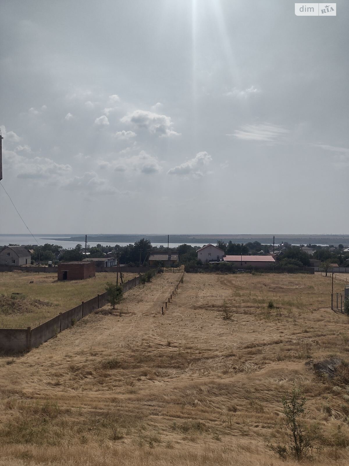 Земельный участок под жилую застройку в Костантиновке, площадь 34 сотки фото 1 Земельный участок под жилую застройку в Костантиновке, площадь 34 сотки фото 1