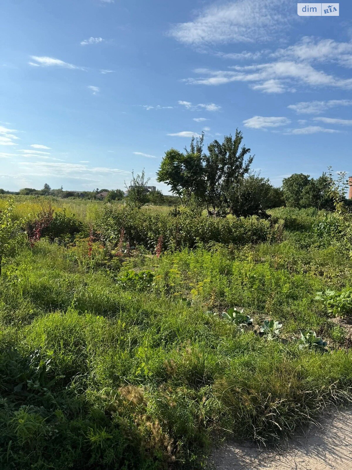 Земля под жилую застройку в Кременце, район Кременец, площадь 6 соток фото 1 Земля под жилую застройку в Кременце, район Кременец, площадь 6 соток фото 1