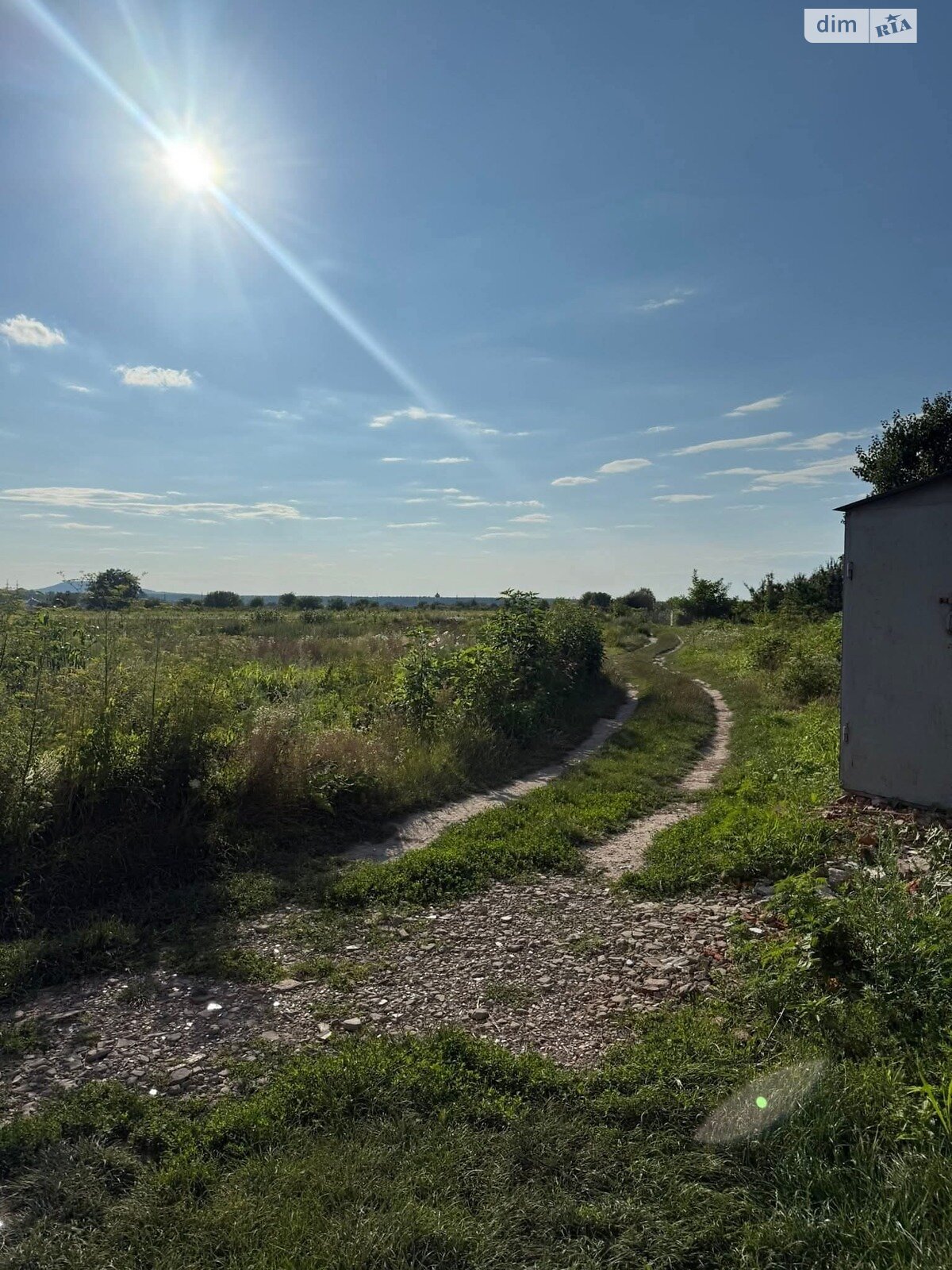 Земля под жилую застройку в Кременце, район Кременец, площадь 6 соток фото 1 Земля под жилую застройку в Кременце, район Кременец, площадь 6 соток фото 1