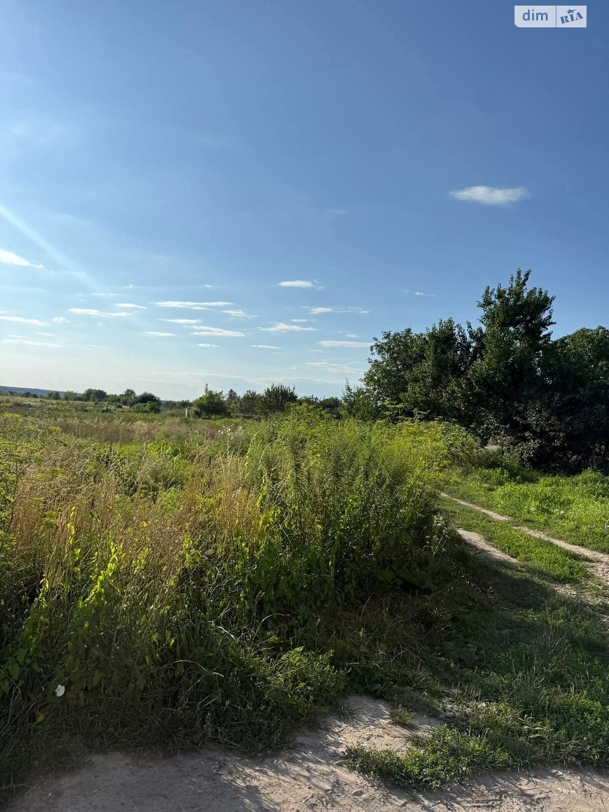 Земля под жилую застройку в Кременце, район Кременец, площадь 6 соток фото 1 Земля под жилую застройку в Кременце, район Кременец, площадь 6 соток фото 1