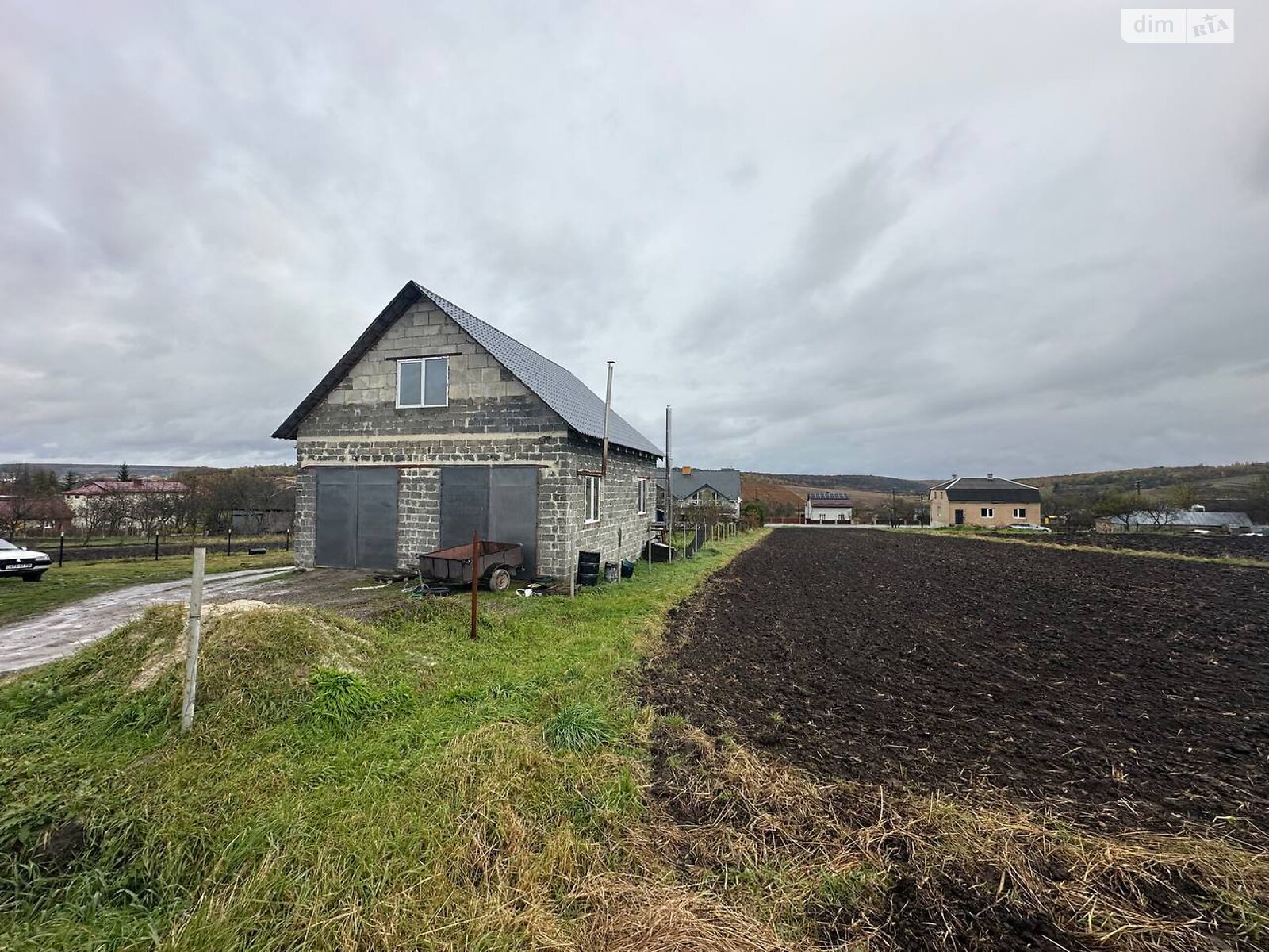 Земельна ділянка під житлову забудову в Ланах, площа 25 соток фото 1 Земельна ділянка під житлову забудову в Ланах, площа 25 соток фото 1