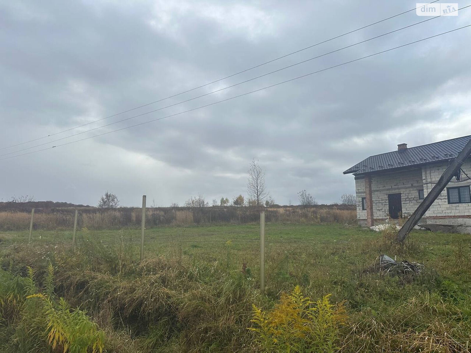 Земельна ділянка під житлову забудову в Ланах, площа 25 соток фото 1 Земельна ділянка під житлову забудову в Ланах, площа 25 соток фото 1