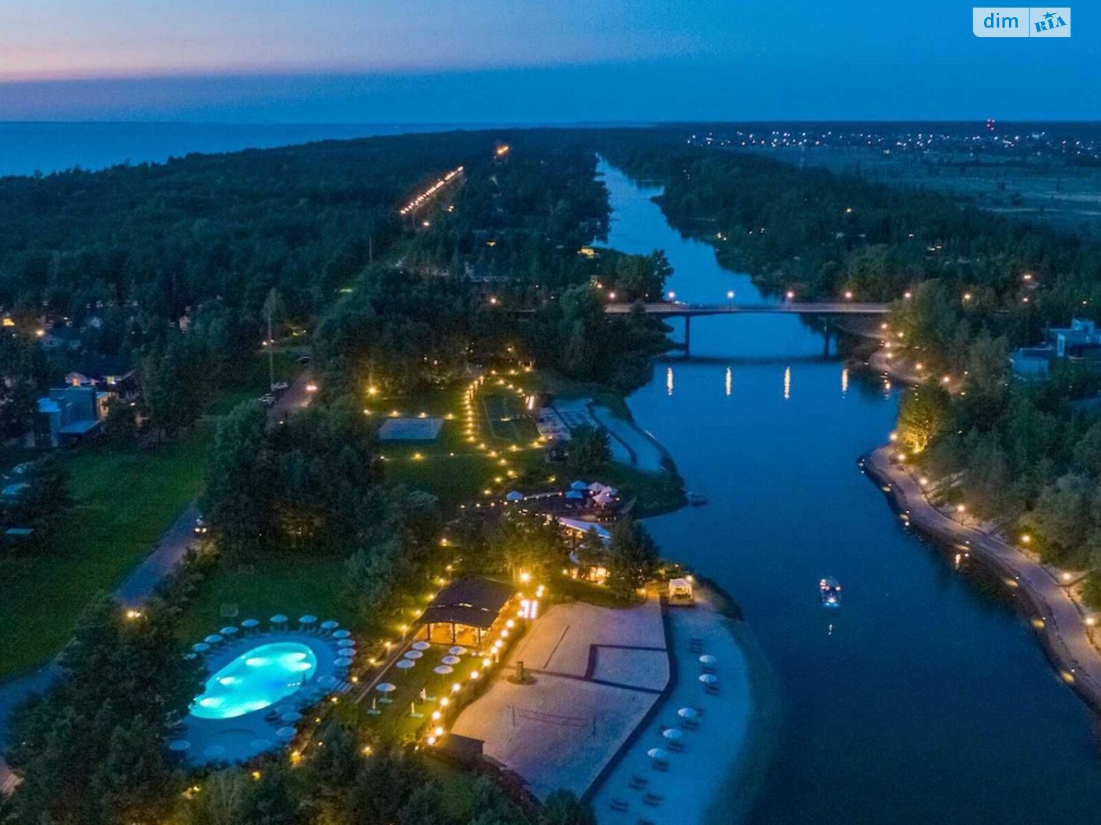 Земельна ділянка під житлову забудову в Лебедівці, площа 7.7 сотки фото 1 Земельна ділянка під житлову забудову в Лебедівці, площа 7.7 сотки фото 1