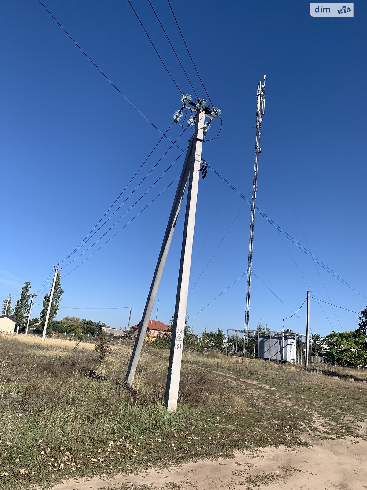 Земельный участок под жилую застройку в Лебедевке, площадь 22 сотки фото 1 Земельный участок под жилую застройку в Лебедевке, площадь 22 сотки фото 1