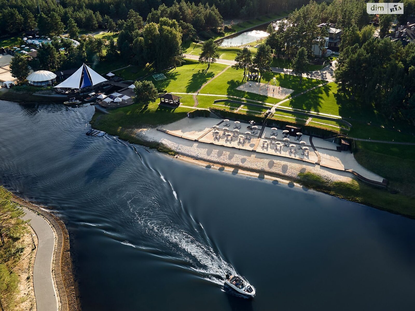 Земельный участок под жилую застройку в Лебедевке, площадь 10 соток фото 1