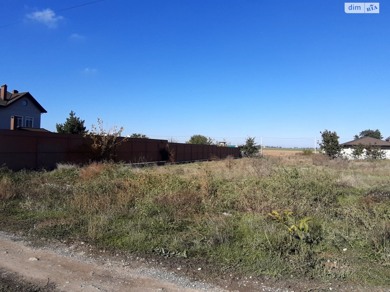 Земельный участок под жилую застройку в Лески, площадь 10 соток фото 1 Земельный участок под жилую застройку в Лески, площадь 10 соток фото 1