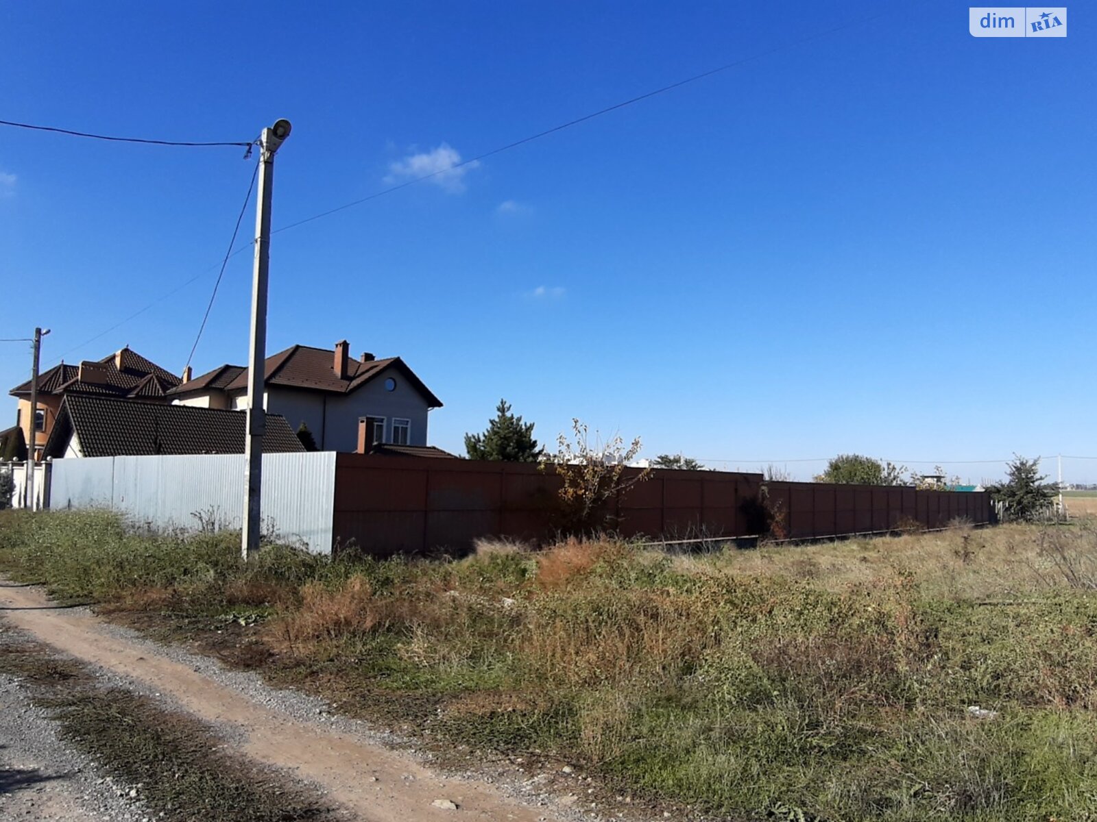 Земельный участок под жилую застройку в Лески, площадь 10 соток фото 1 Земельный участок под жилую застройку в Лески, площадь 10 соток фото 1