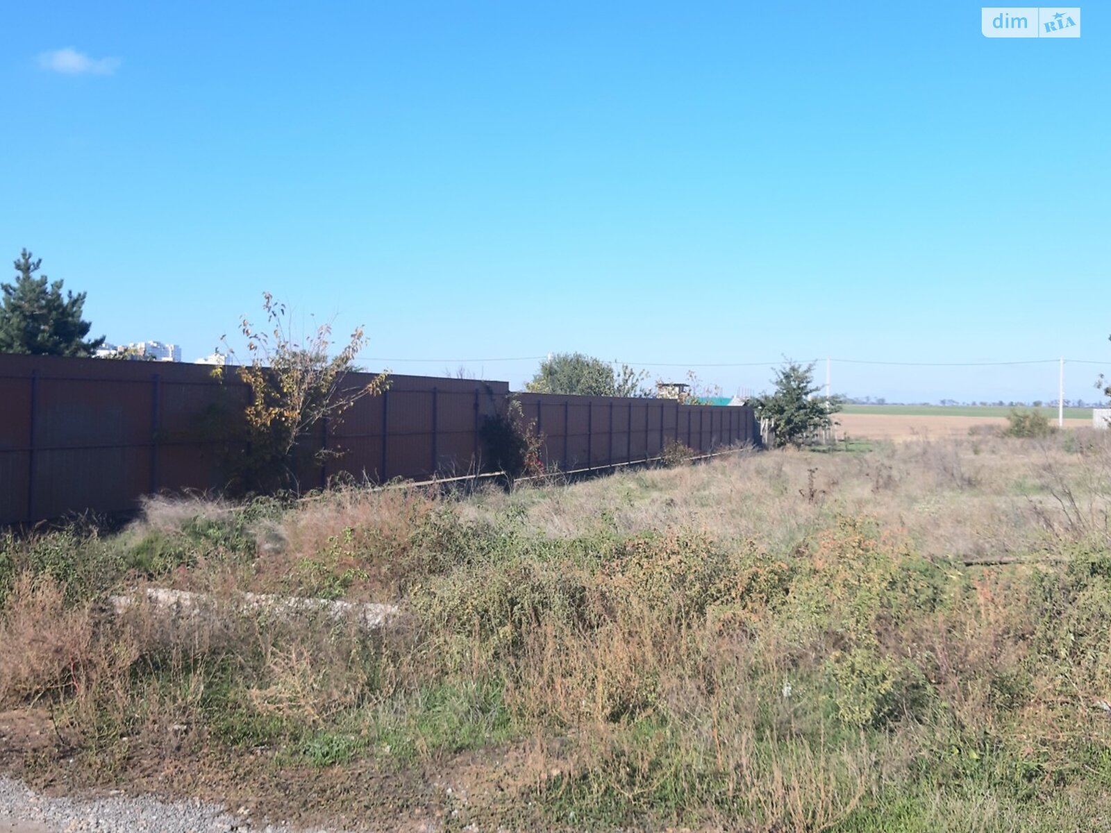 Земельный участок под жилую застройку в Лески, площадь 10 соток фото 1 Земельный участок под жилую застройку в Лески, площадь 10 соток фото 1