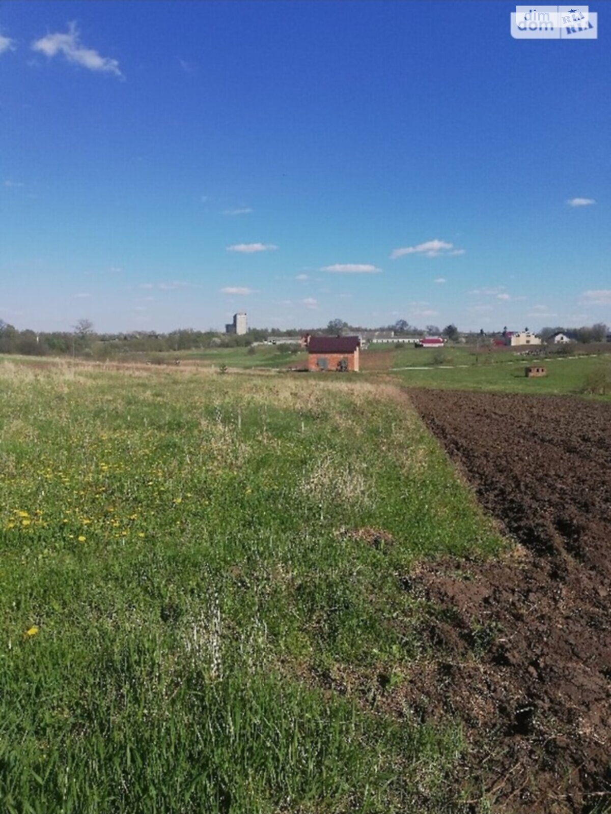 Земельна ділянка під житлову забудову в Лісках, площа 20 соток фото 1 Земельна ділянка під житлову забудову в Лісках, площа 20 соток фото 1