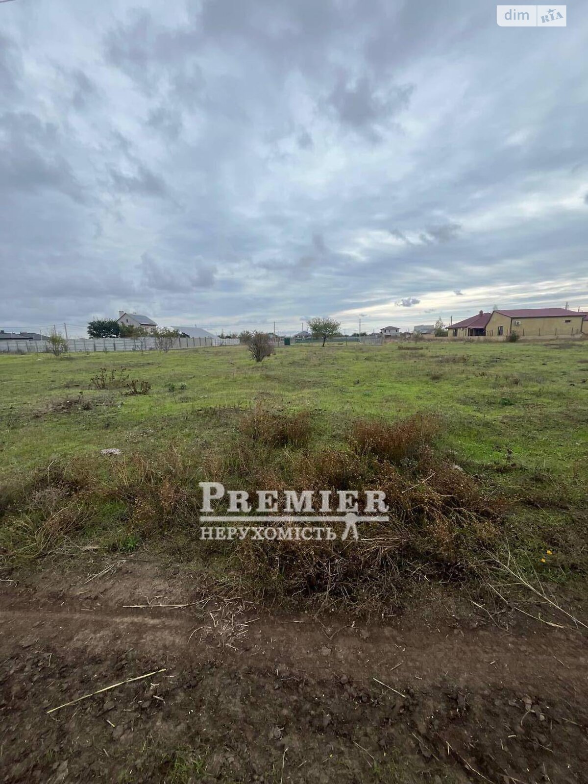 Земельный участок под жилую застройку в Молодежном, площадь 10 соток фото 1 Земельный участок под жилую застройку в Молодежном, площадь 10 соток фото 1