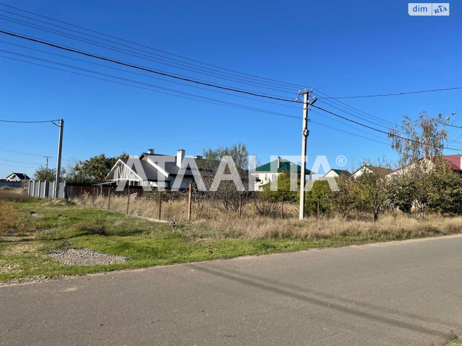 Земельный участок под жилую застройку в Молодежном, площадь 5.5 сотки фото 1 Земельный участок под жилую застройку в Молодежном, площадь 5.5 сотки фото 1
