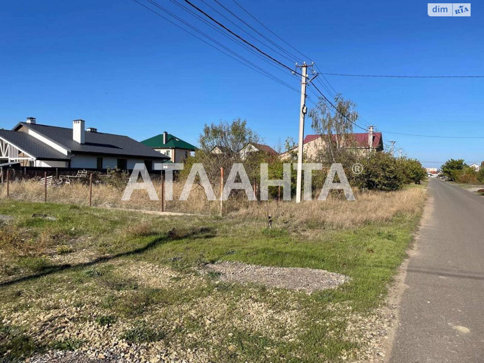 Земельный участок под жилую застройку в Молодежном, площадь 5.5 сотки фото 1 Земельный участок под жилую застройку в Молодежном, площадь 5.5 сотки фото 1