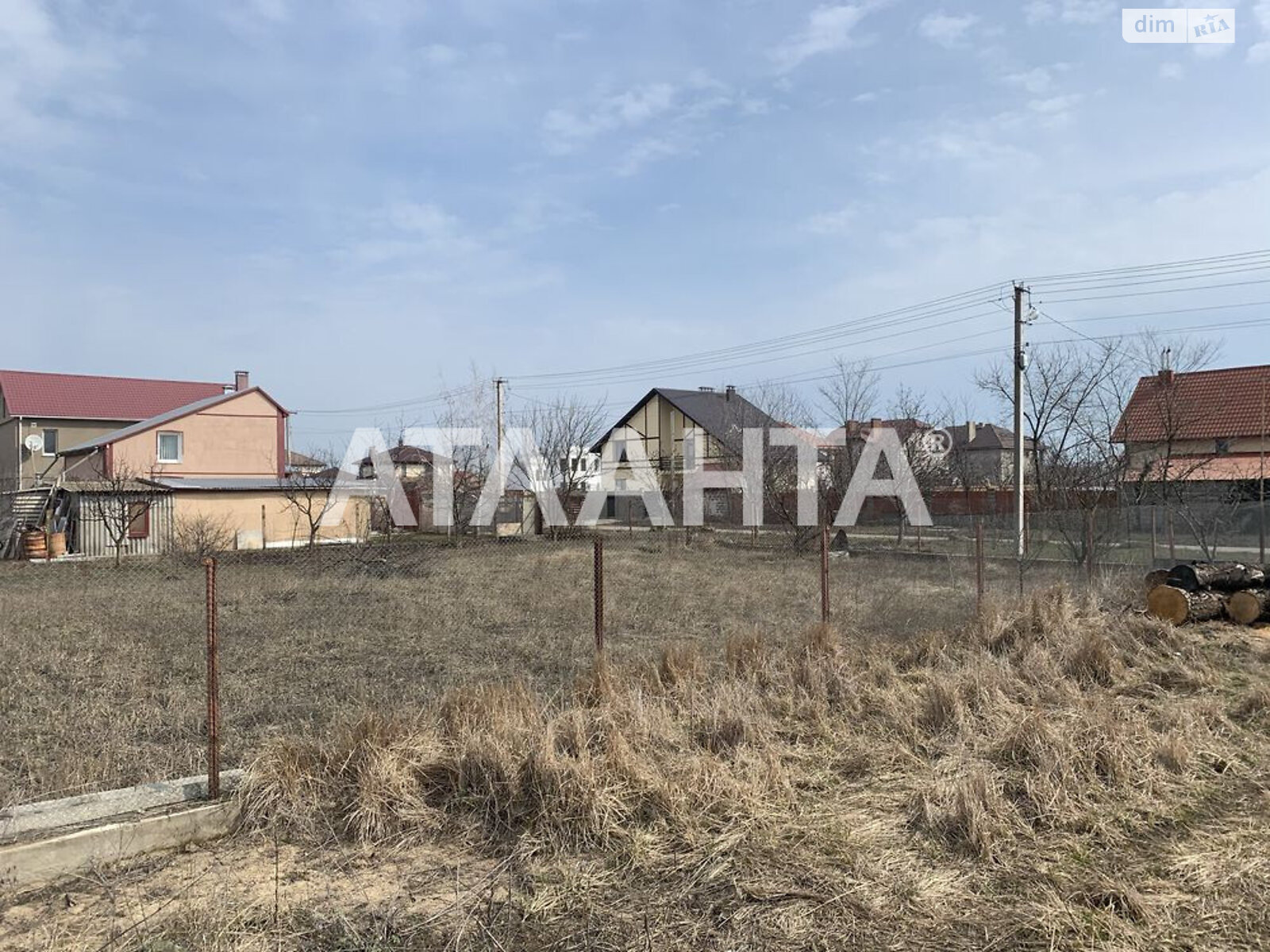 Земельный участок под жилую застройку в Молодежном, площадь 5.5 сотки фото 1 Земельный участок под жилую застройку в Молодежном, площадь 5.5 сотки фото 1