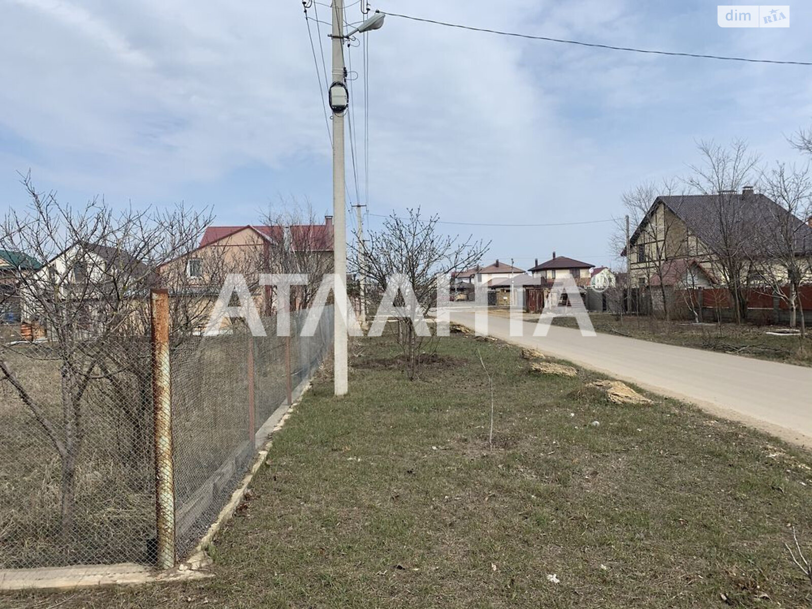 Земельный участок под жилую застройку в Молодежном, площадь 5.5 сотки фото 1 Земельный участок под жилую застройку в Молодежном, площадь 5.5 сотки фото 1