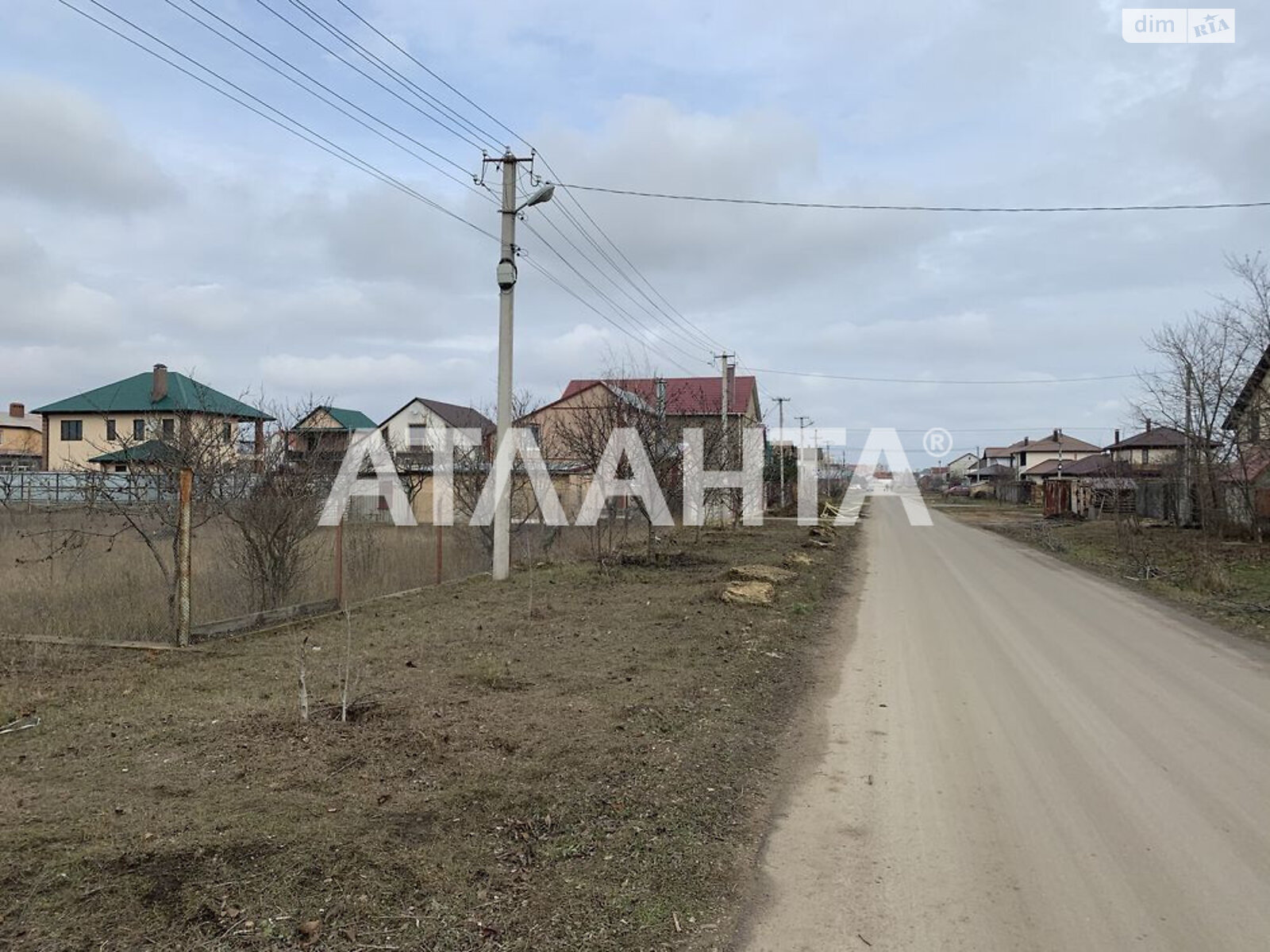 Земельный участок под жилую застройку в Молодежном, площадь 5.5 сотки фото 1 Земельный участок под жилую застройку в Молодежном, площадь 5.5 сотки фото 1