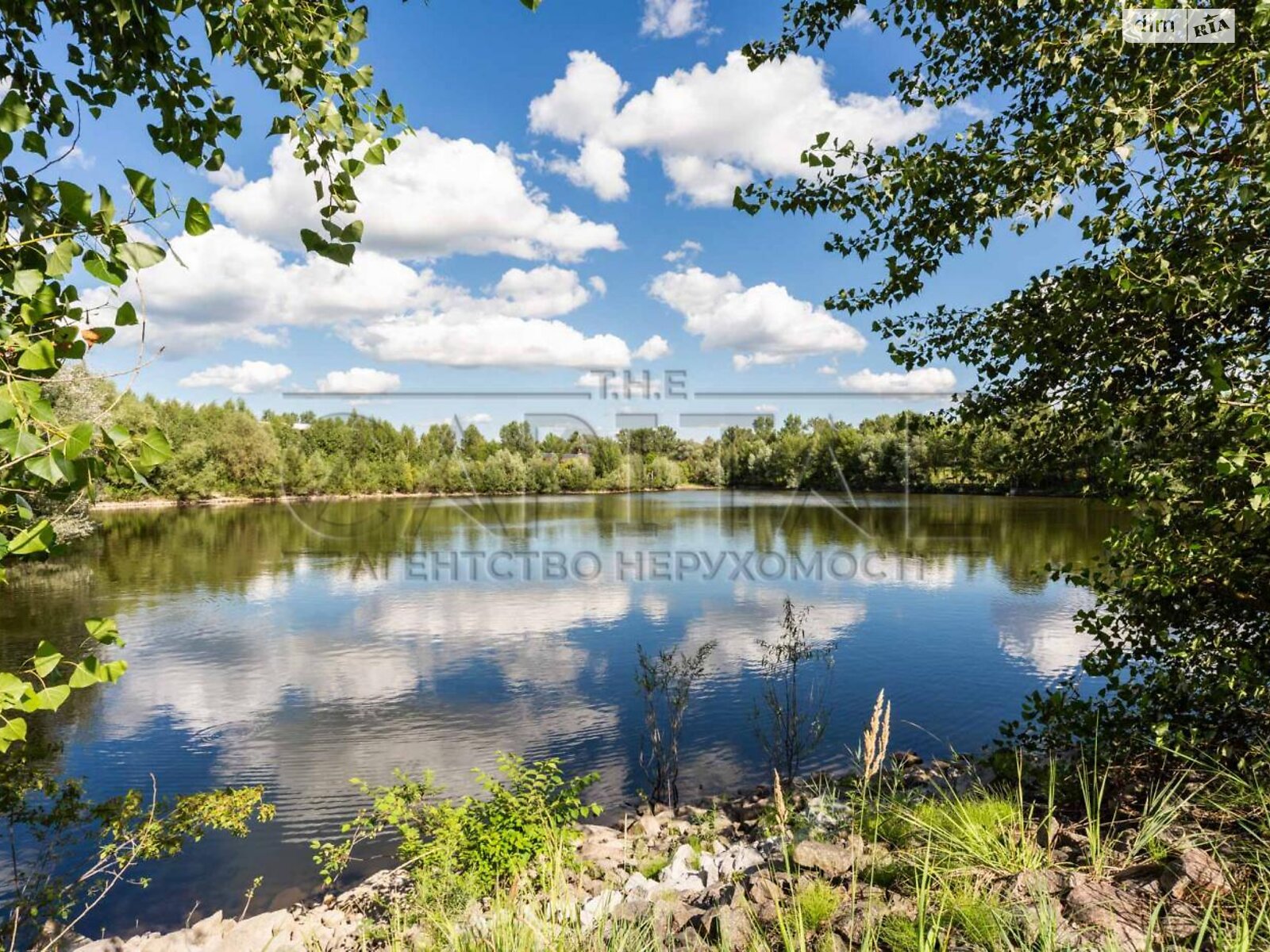 Земельна ділянка під житлову забудову в Новосілках, площа 186 соток фото 1 Земельна ділянка під житлову забудову в Новосілках, площа 186 соток фото 1