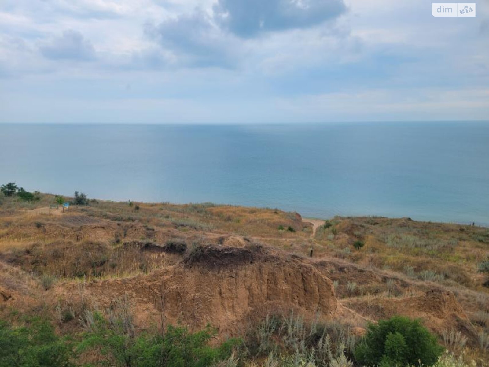 Земельна ділянка під житлову забудову в Молодіжному, площа 6 соток фото 1 Земельна ділянка під житлову забудову в Молодіжному, площа 6 соток фото 1