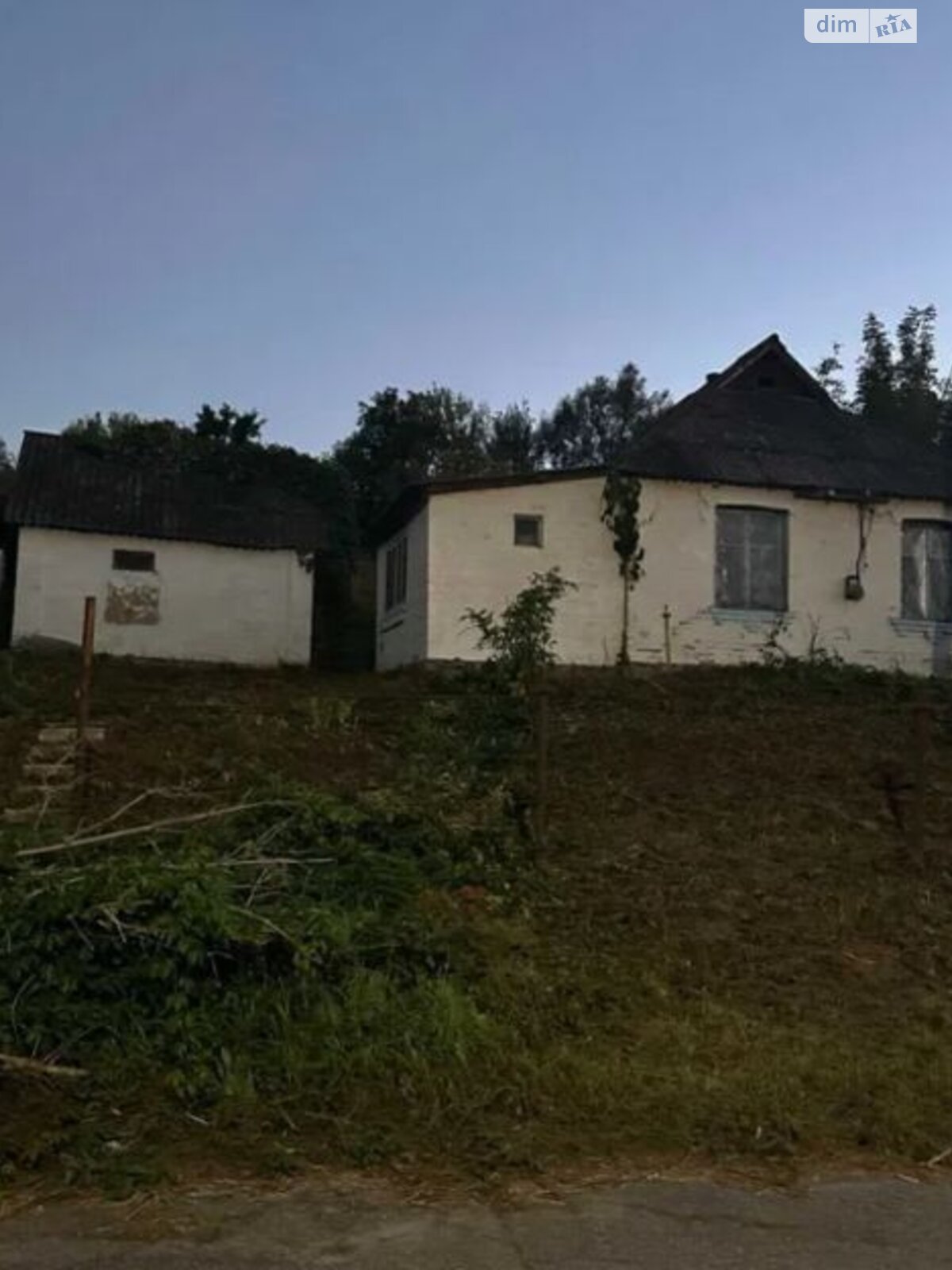 Земельный участок под жилую застройку в Перше Травня, площадь 25 соток фото 1 Земельный участок под жилую застройку в Перше Травня, площадь 25 соток фото 1