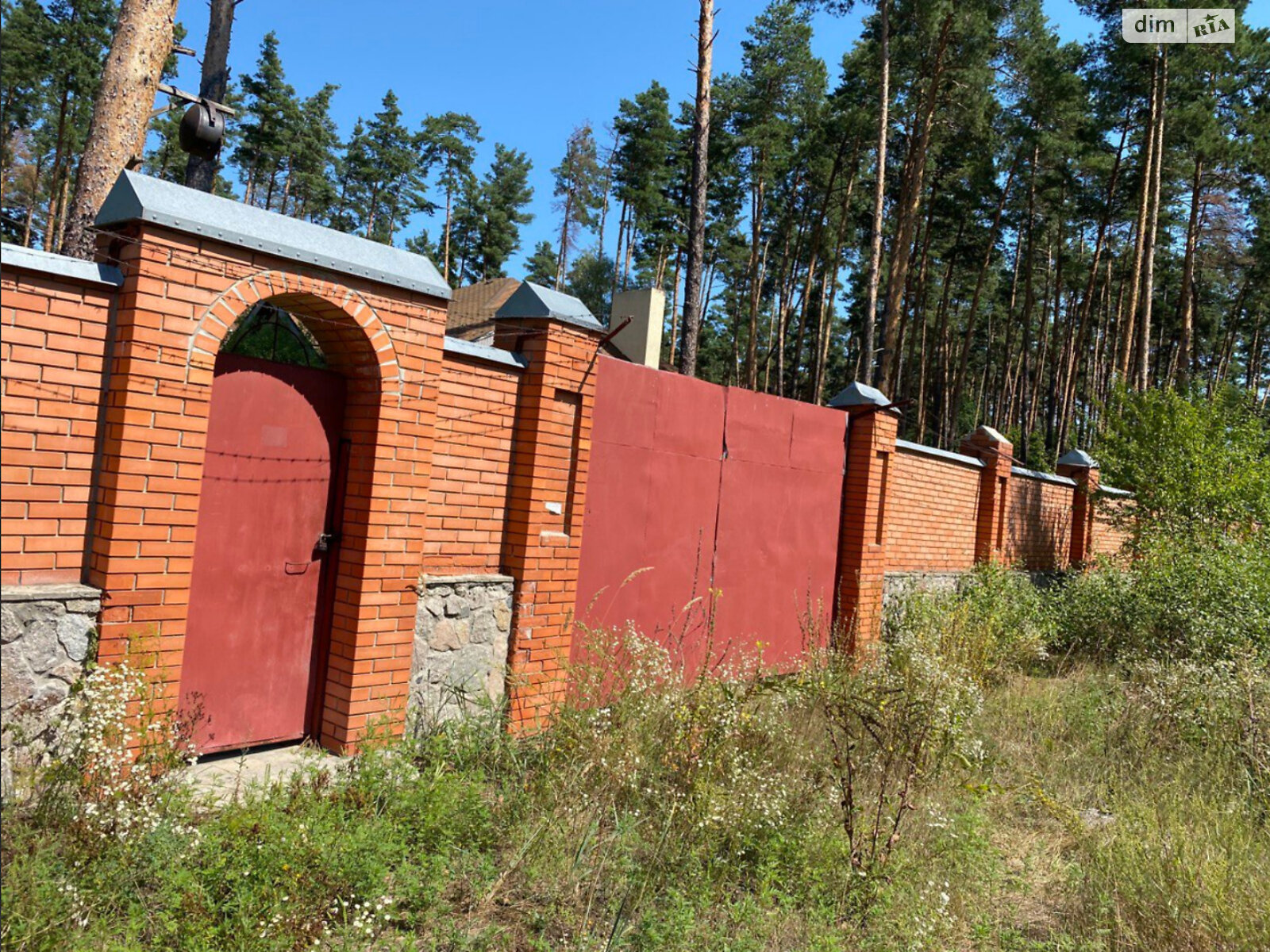 Земля під житлову забудову в Плютах, площа 80 соток фото 1 Земля під житлову забудову в Плютах, площа 80 соток фото 1