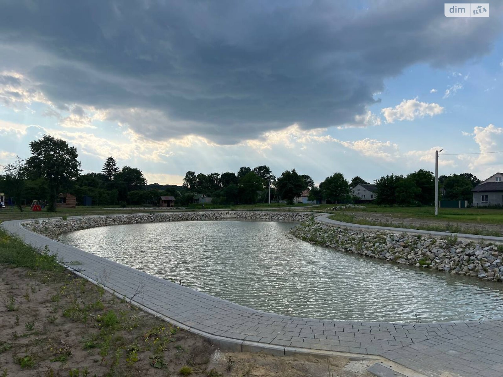 Земельный участок под жилую застройку в Подберезцах, площадь 20 соток фото 1