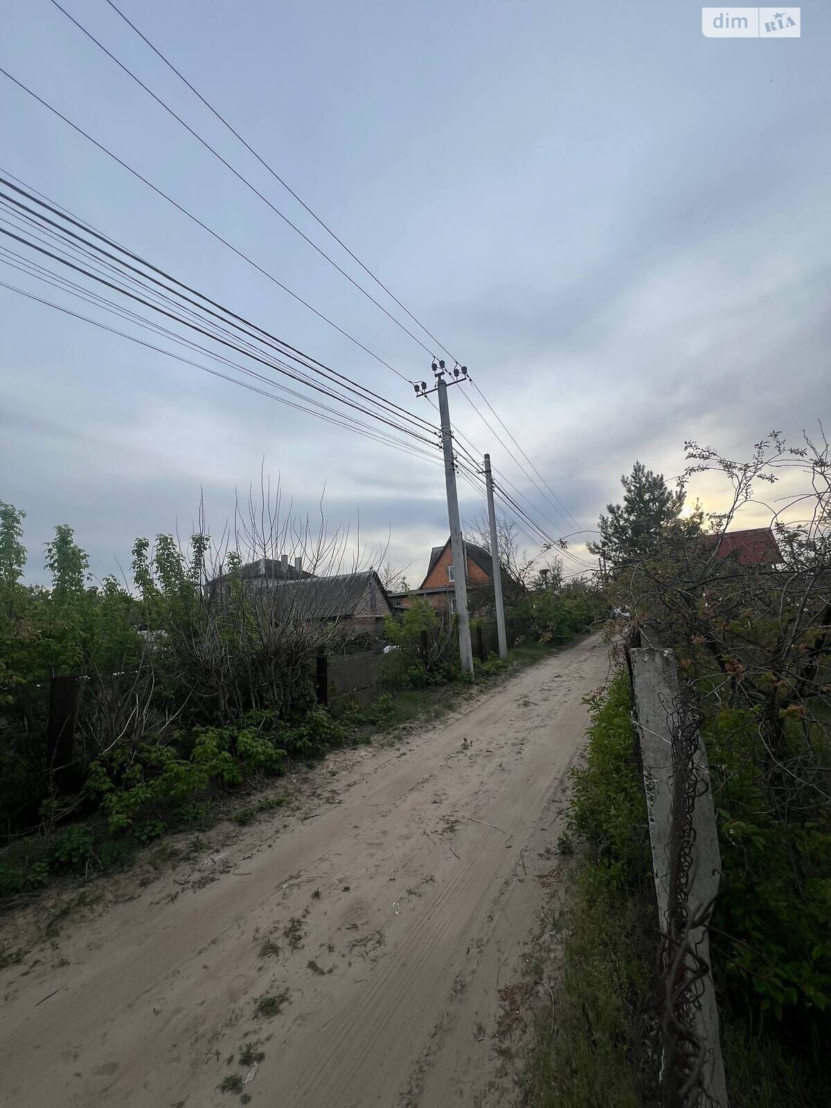 Земельный участок под жилую застройку в Подгорцах, площадь 19 соток фото 1 Земельный участок под жилую застройку в Подгорцах, площадь 19 соток фото 1